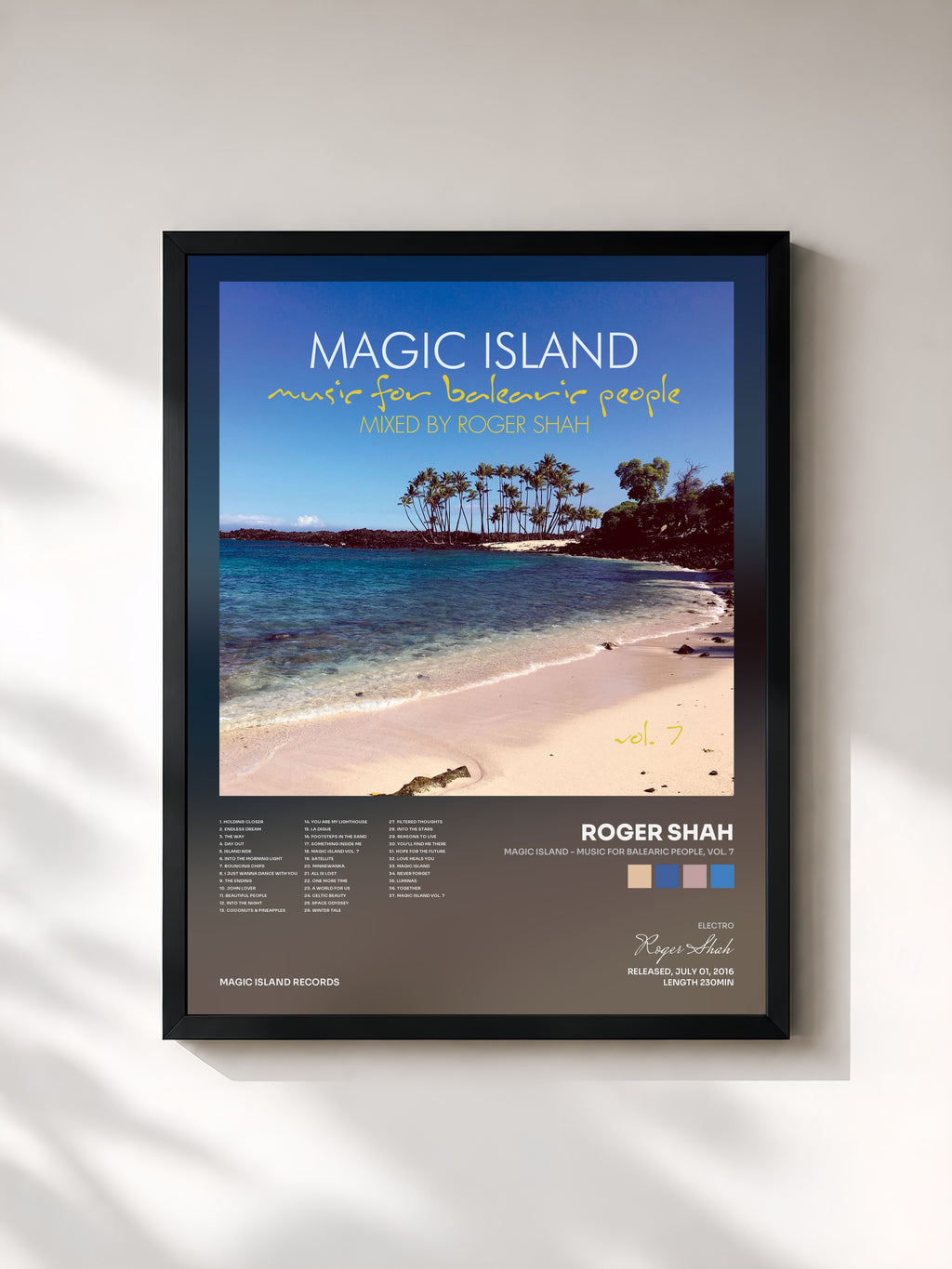 #noir Magic Island - Music for Balearic People, Vol. 7 von Roger Shah als gerahmter Kunstdruck, schwarzer Rahmen, gedruckt und gerahmt in Frankreich