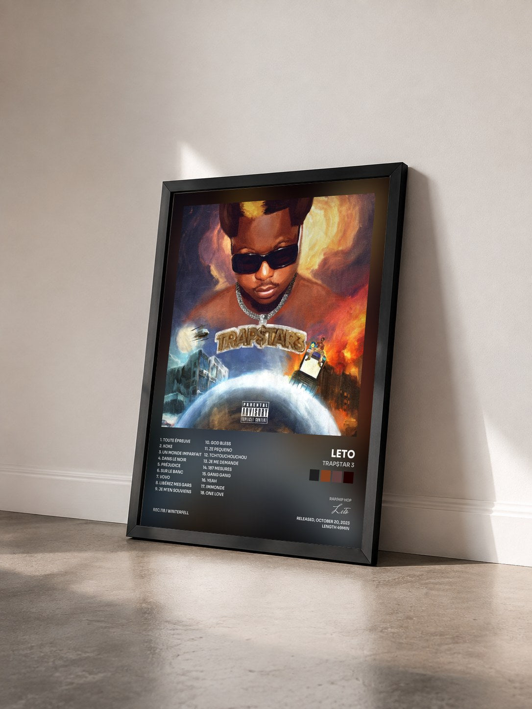 #noir Tableau de l'album TRAP$TAR 3 de Leto vu de trois quarts, cadre noir