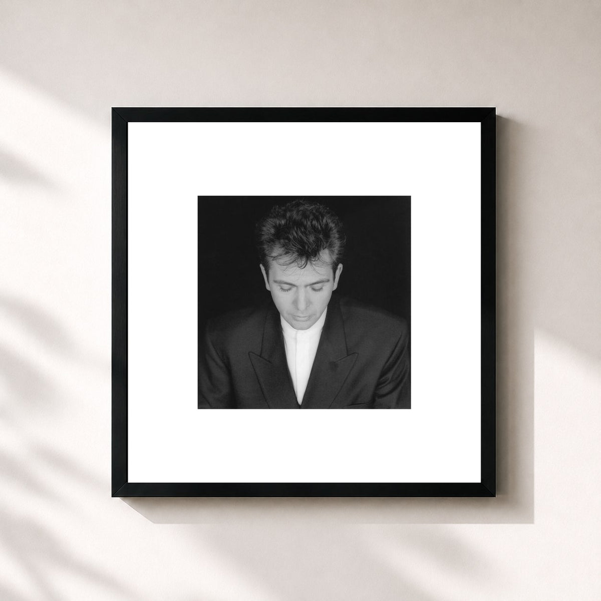 #noir Tableau carré de l'album Shaking The Tree - 16 Golden Greats (Remastered) de Peter Gabriel, cadre noir 32x32 cm