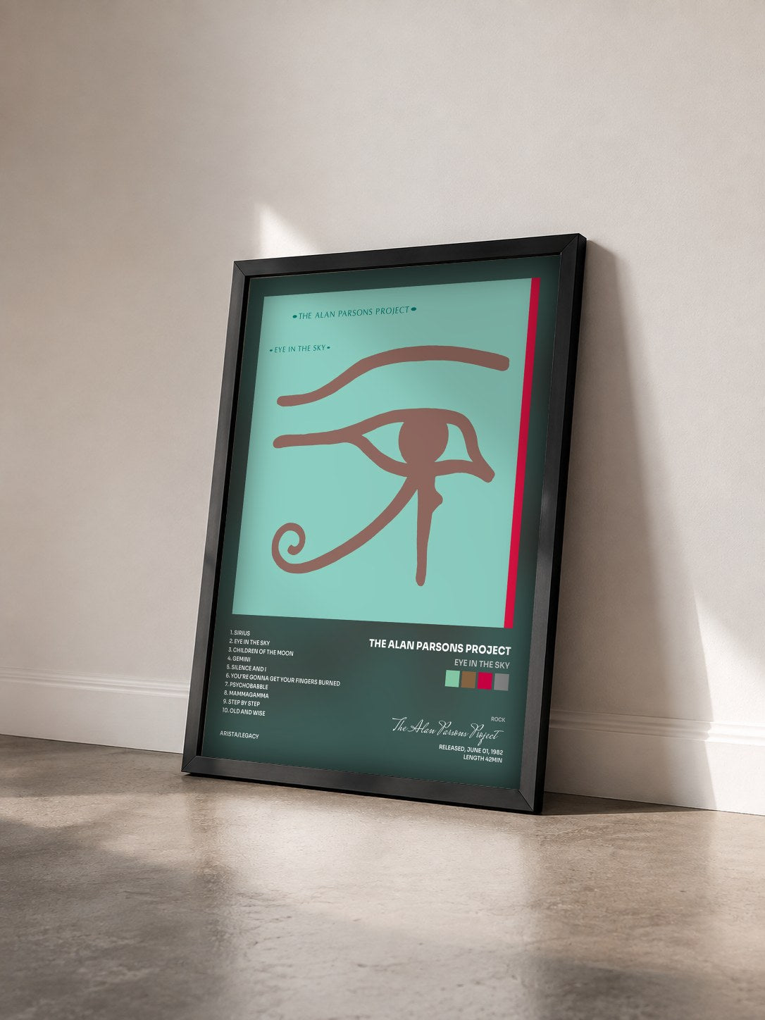 #noir Eye In The Sky von The Alan Parsons Project als gerahmter Kunstdruck von schräg gesehen, schwarzer Rahmen