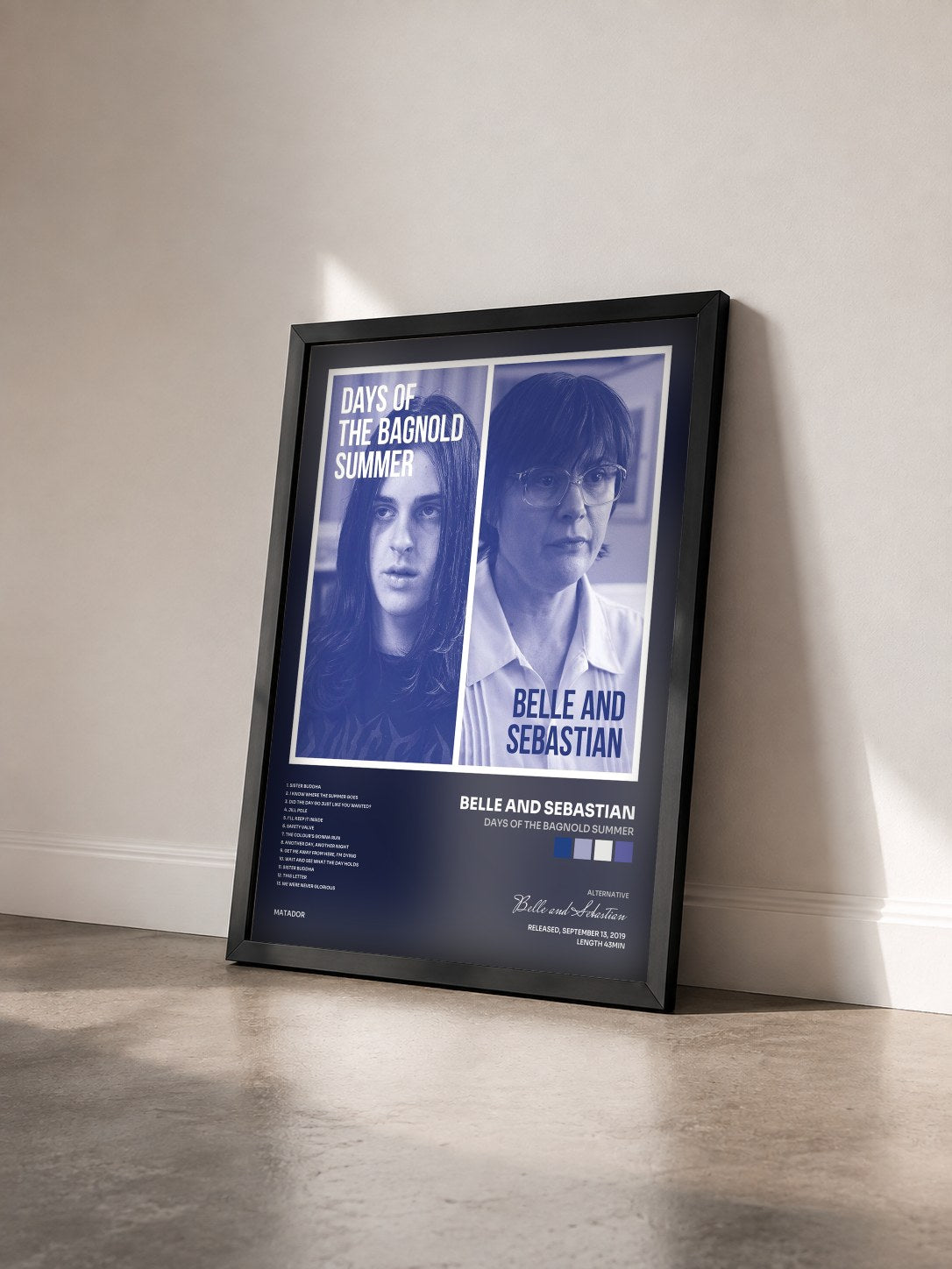 #noir Tableau de l'album Days of the Bagnold Summer de Belle and Sebastian vu de trois quarts, cadre noir
