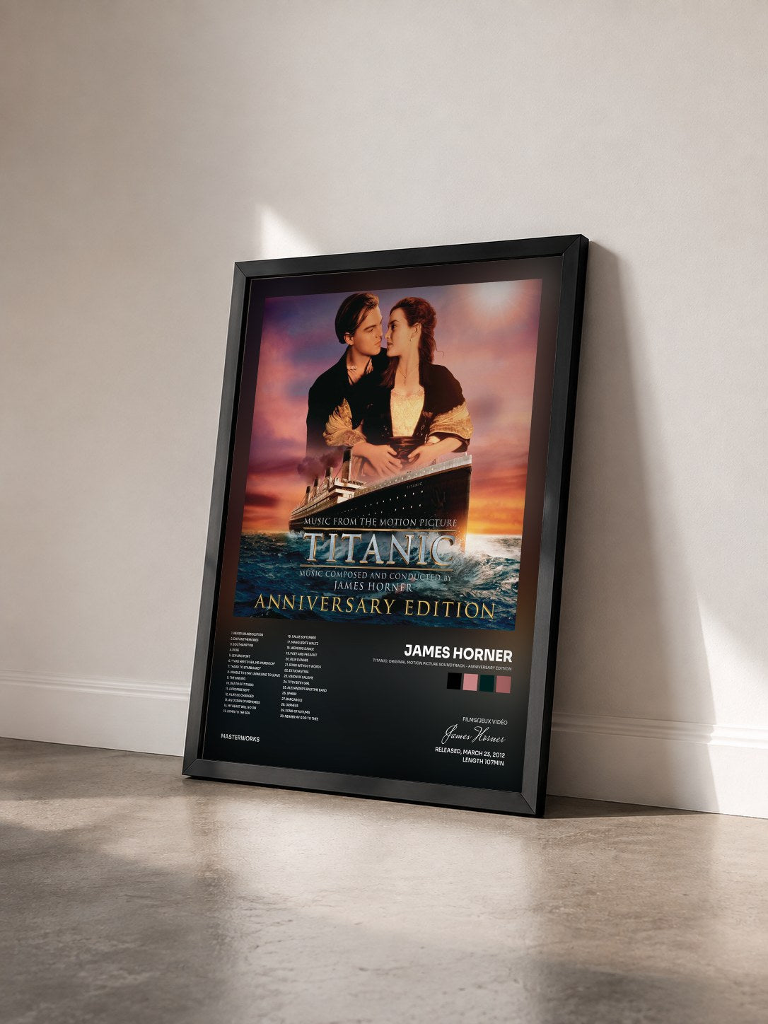 #noir Tableau de l'album Titanic: Original Motion Picture Soundtrack - Anniversary Edition de James Horner vu de trois quarts, cadre noir