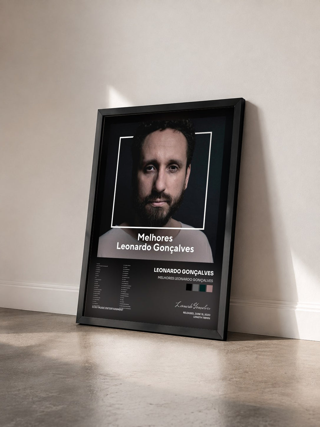 #noir Tableau de l'album Melhores Leonardo Gonçalves de Leonardo Gonçalves vu de trois quarts, cadre noir