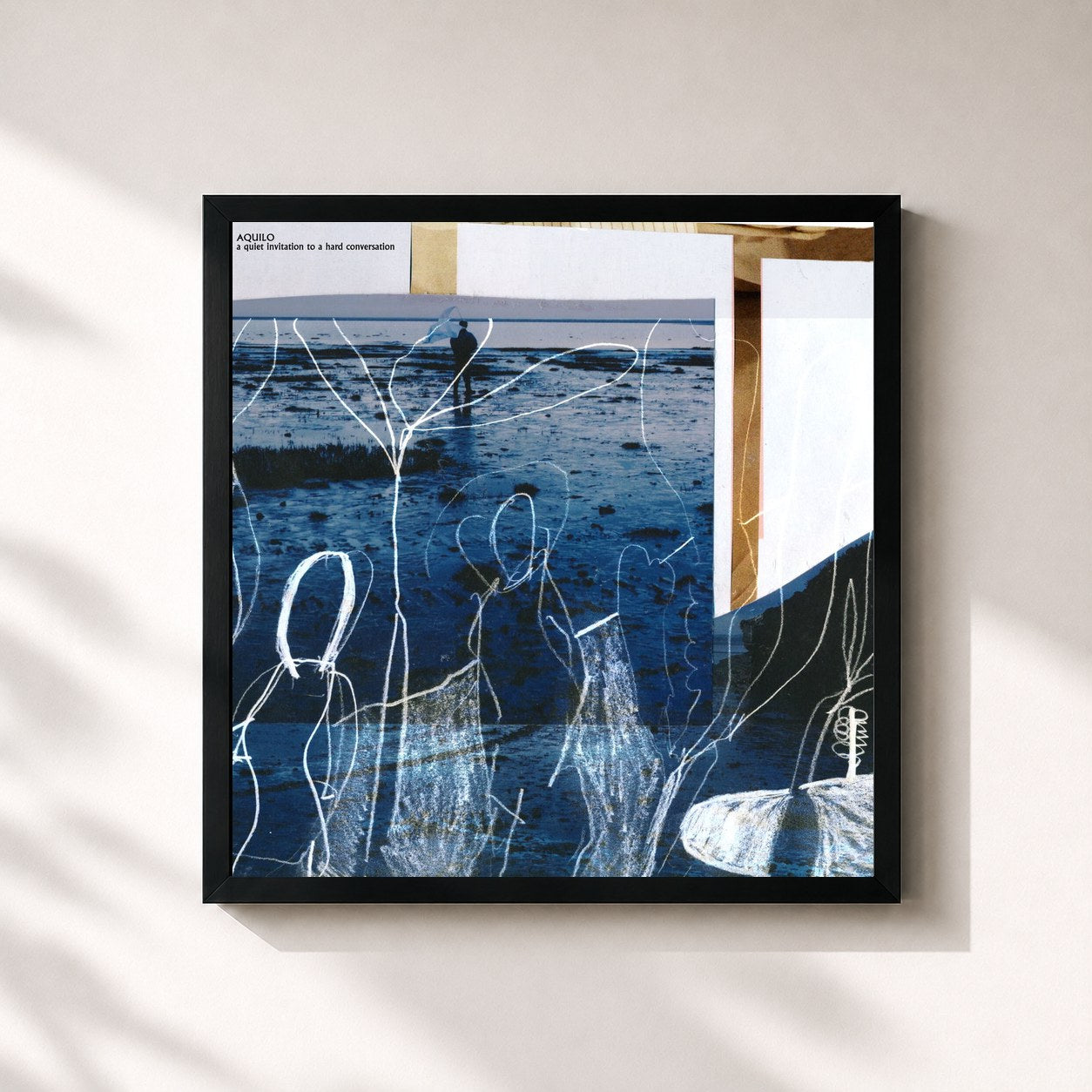 #noir Tableau carré de l'album A Quiet Invitation To A Hard Conversation de Aquilo, cadre noir 32x32 cm