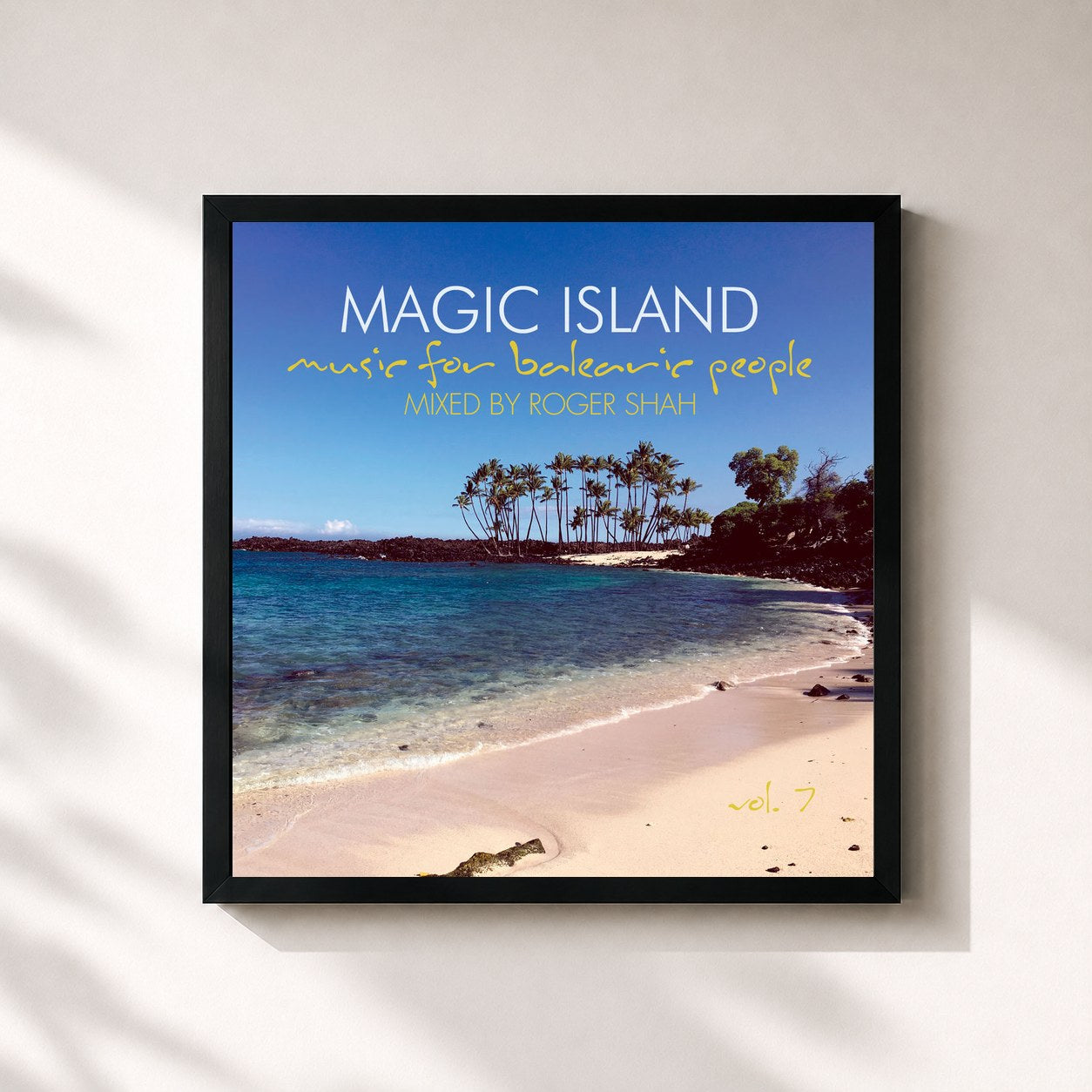 #noir Tableau carré de l'album Magic Island - Music for Balearic People, Vol. 7 de Roger Shah, cadre noir 32x32 cm