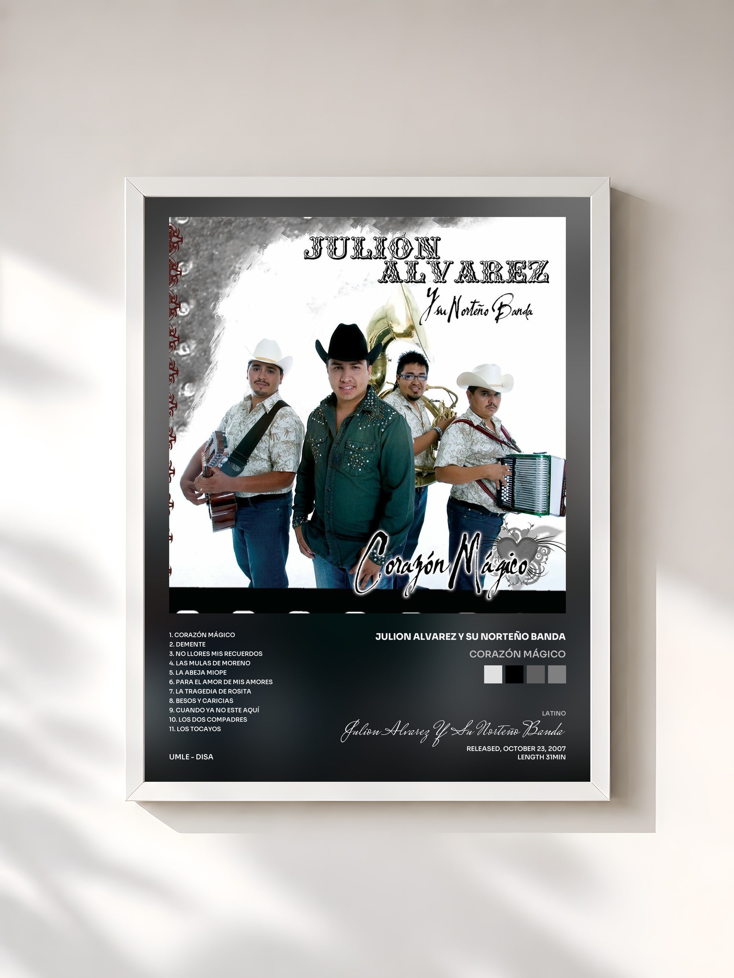 #blanc Tableau de l'album Corazón Mágico de Julion Alvarez Y Su Norteño Banda, cadre blanc, imprimé et encadré en France