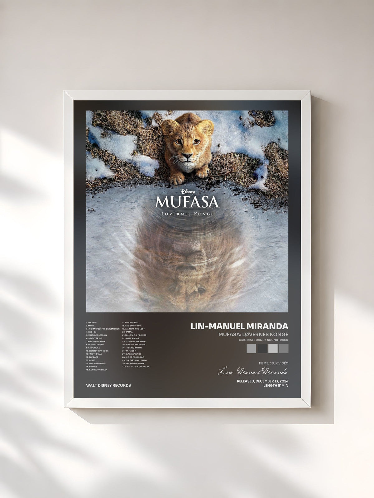 #blanc Tableau de l'album Mufasa: Løvernes Konge (Originalt Dansk Soundtrack) de Lin-Manuel Miranda, cadre blanc, imprimé et encadré en France