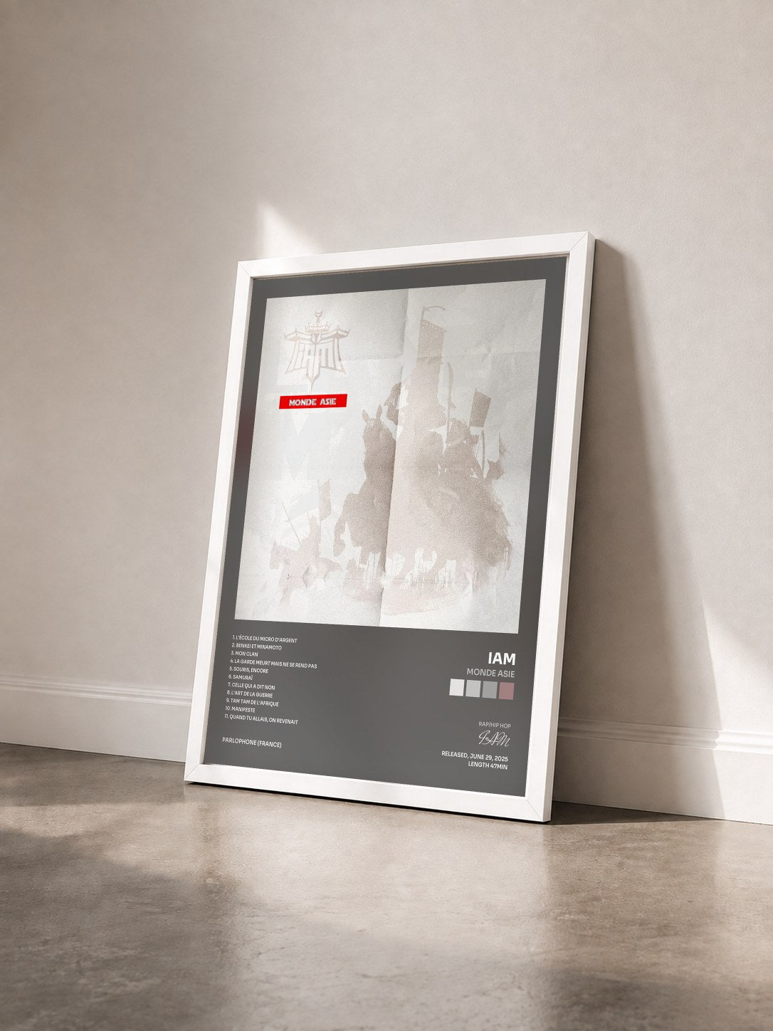 #blanc Tableau de l'album Monde Asie de IAM vu de trois quarts, cadre blanc