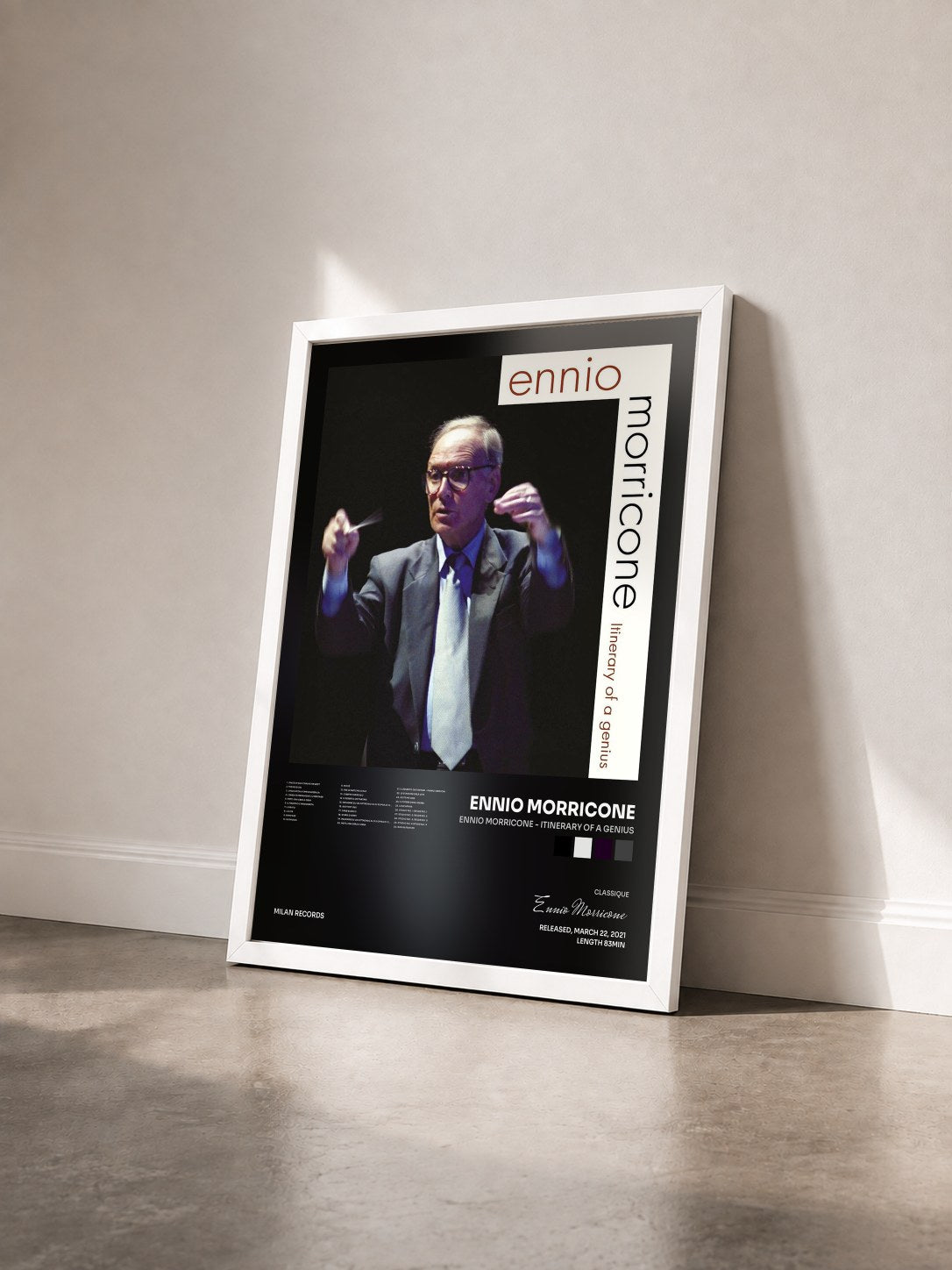 #blanc Tableau de l'album Ennio Morricone - Itinerary of a Genius de Ennio Morricone vu de trois quarts, cadre blanc