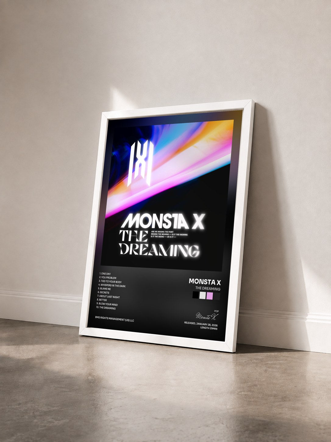 #blanc Tableau de l'album The Dreaming de Monsta X vu de trois quarts, cadre blanc