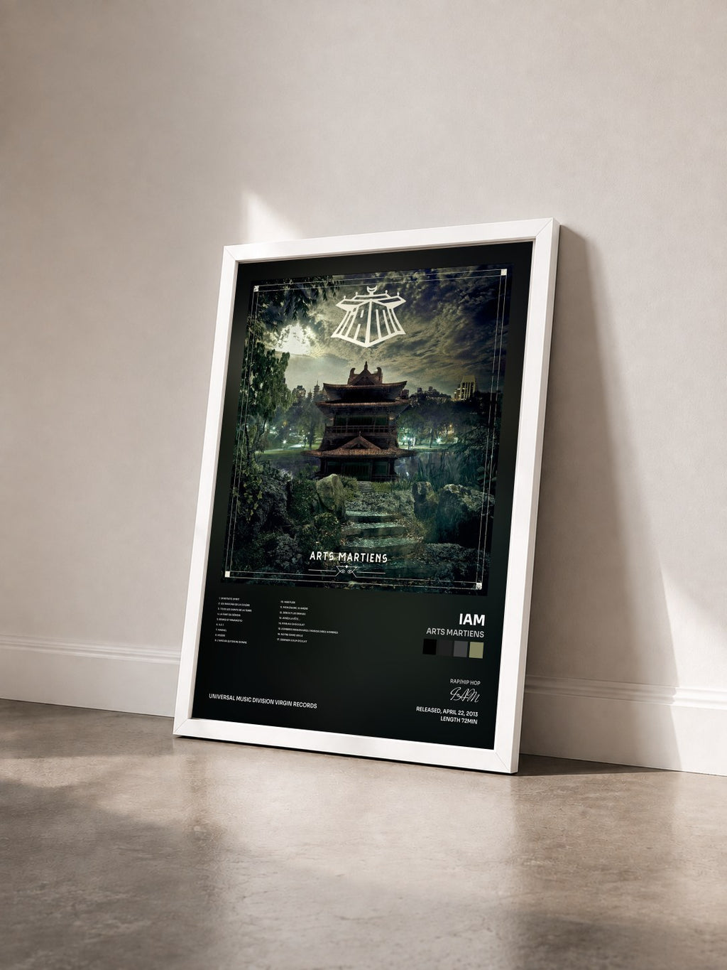 #blanc Tableau de l'album Arts Martiens de IAM vu de trois quarts, cadre blanc
