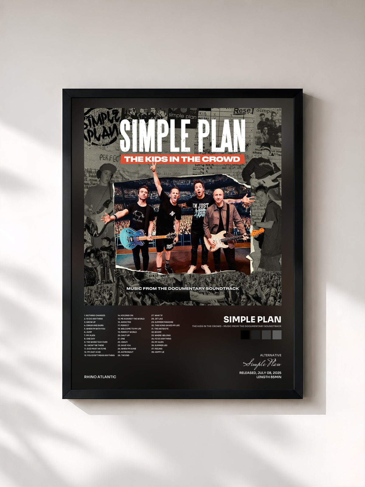 #noir Tableau de l'album The Kids In The Crowd - Music From The Documentary Soundtrack de Simple Plan, cadre noir, imprimé et encadré en France
