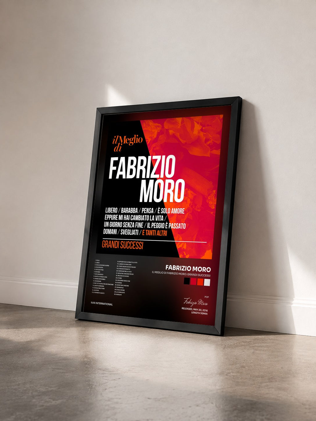 #noir Il Meglio Di Fabrizio Moro: Grandi Successi di Fabrizio Moro in stampa incorniciata vista di tre quarti, cornice nera