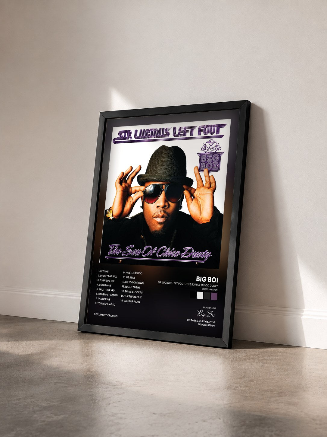 #noir Tableau de l'album Sir Lucious Left Foot...The Son Of Chico Dusty (Edited Version) de Big Boi vu de trois quarts, cadre noir