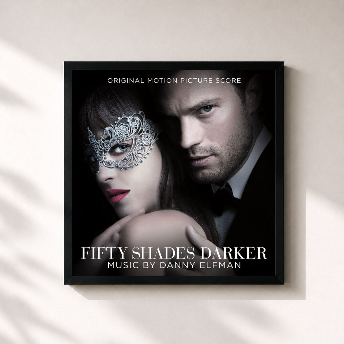 #noir Tableau carré de l'album Fifty Shades Darker (Original Motion Picture Score) de Danny Elfman, cadre noir 32x32 cm
