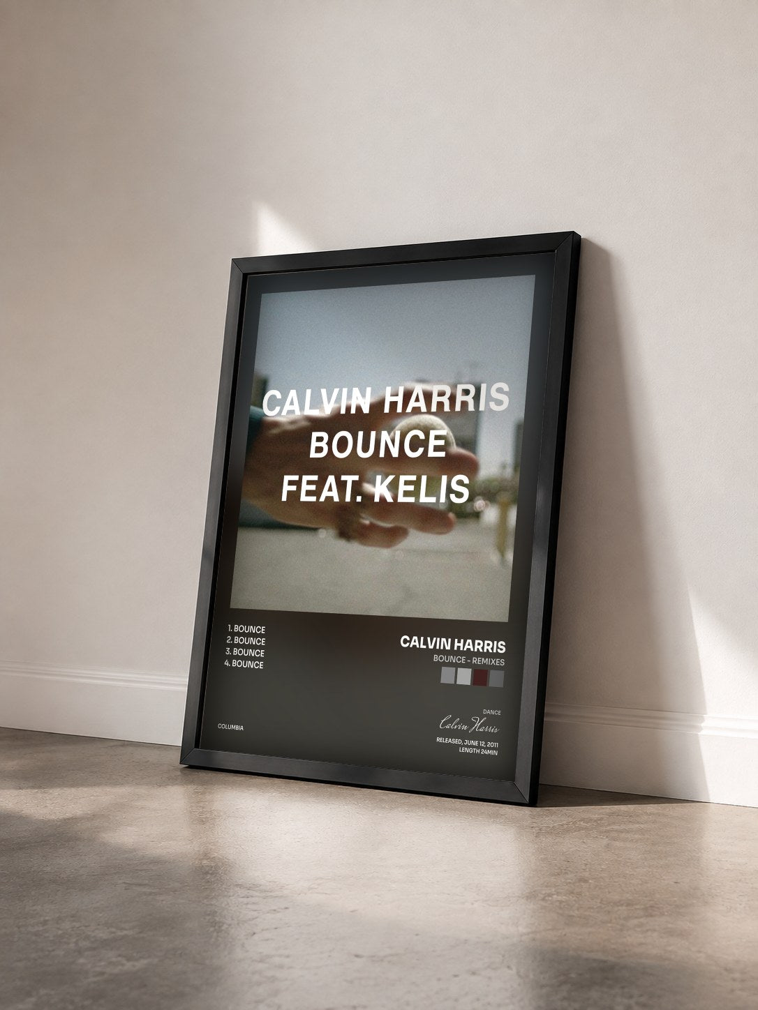 #noir Tableau de l'album Bounce - Remixes de Calvin Harris vu de trois quarts, cadre noir