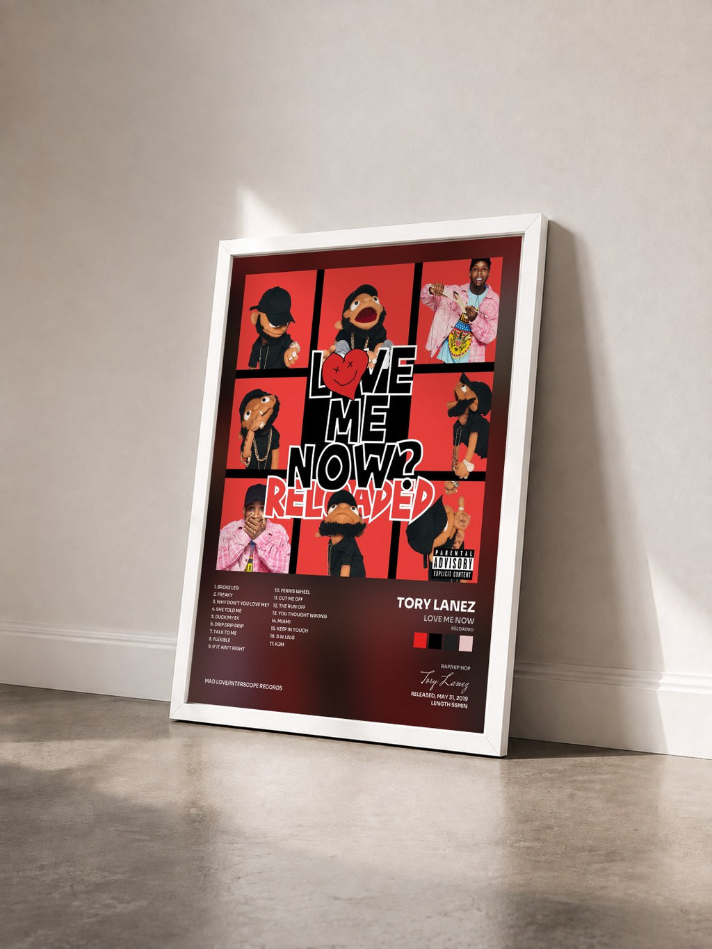 #blanc LoVE me NOw (ReLoAdeD) von Tory Lanez als gerahmter Kunstdruck von schräg gesehen, weißer Rahmen