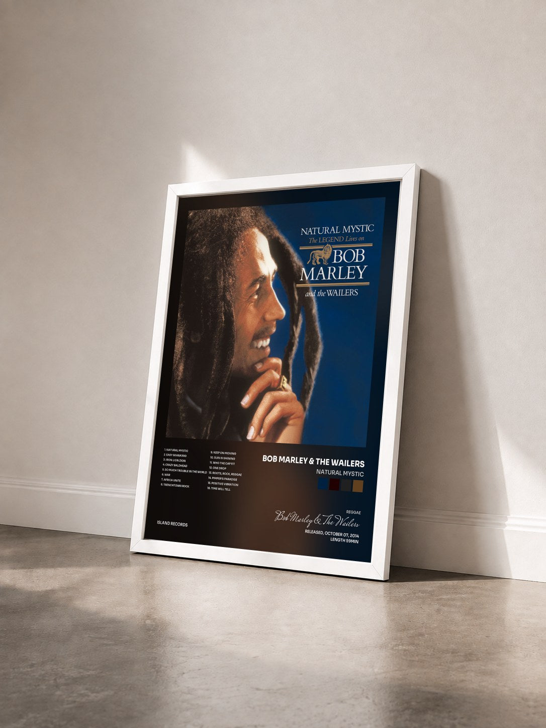 #blanc Tableau de l'album Natural Mystic de Bob Marley & The Wailers vu de trois quarts, cadre blanc