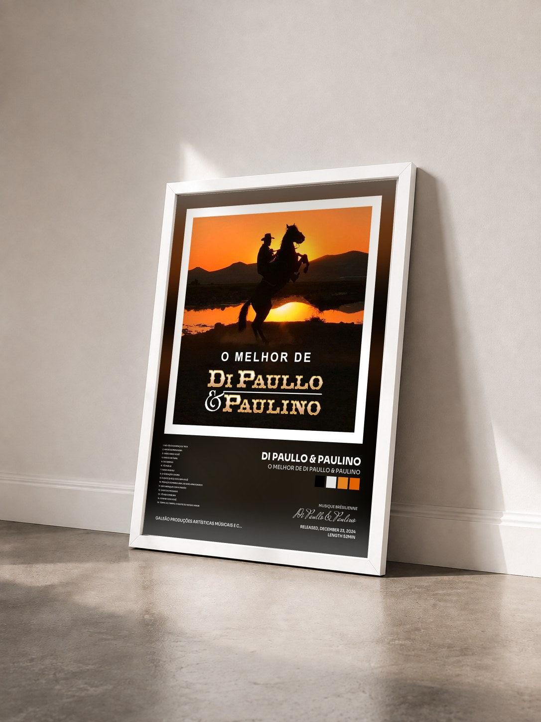 #blanc Tableau de l'album O Melhor de Di Paullo & Paulino de Di Paullo & Paulino vu de trois quarts, cadre blanc