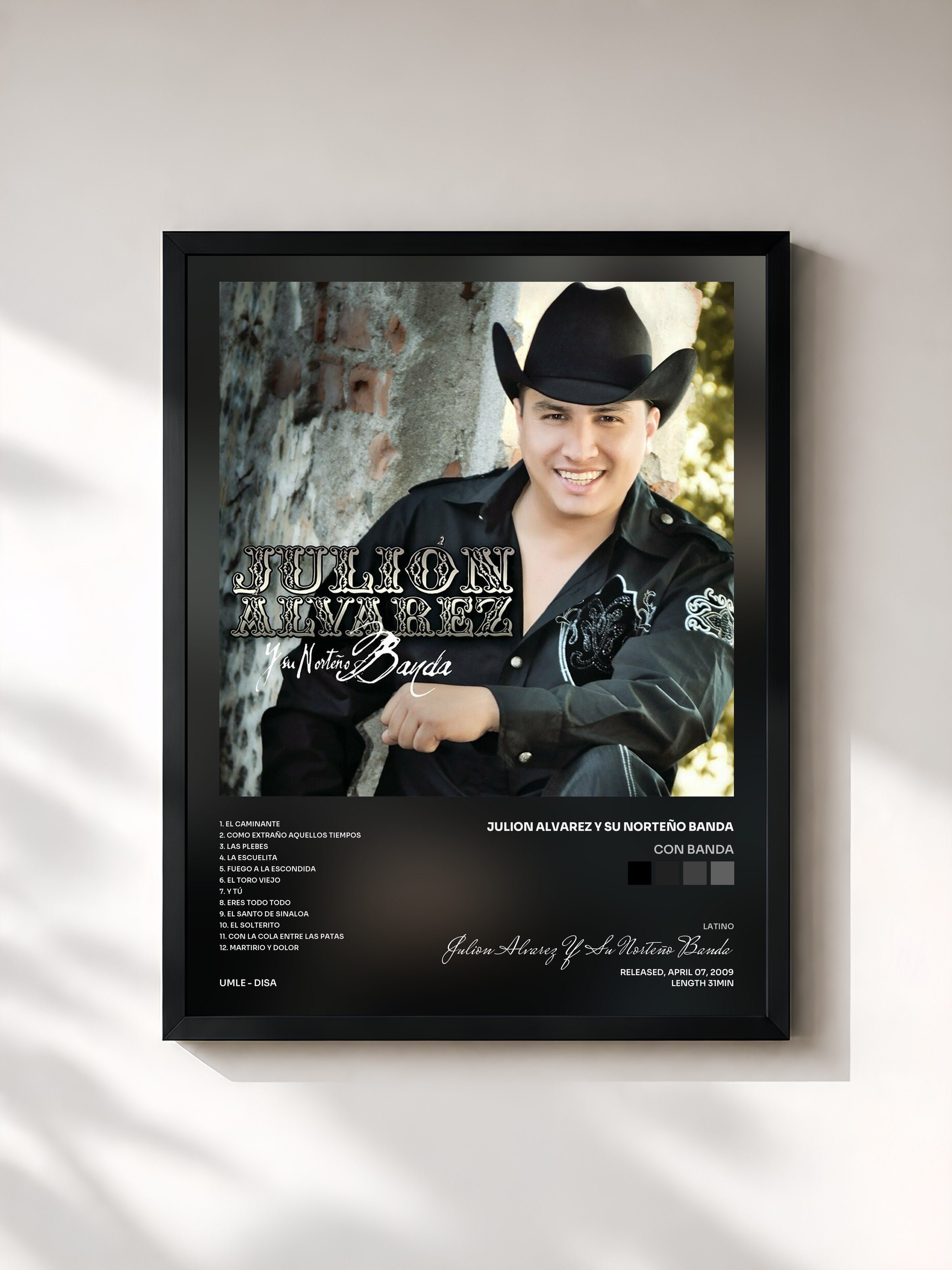 #noir Tableau de l'album Con Banda de Julion Alvarez Y Su Norteño Banda, cadre noir, imprimé et encadré en France