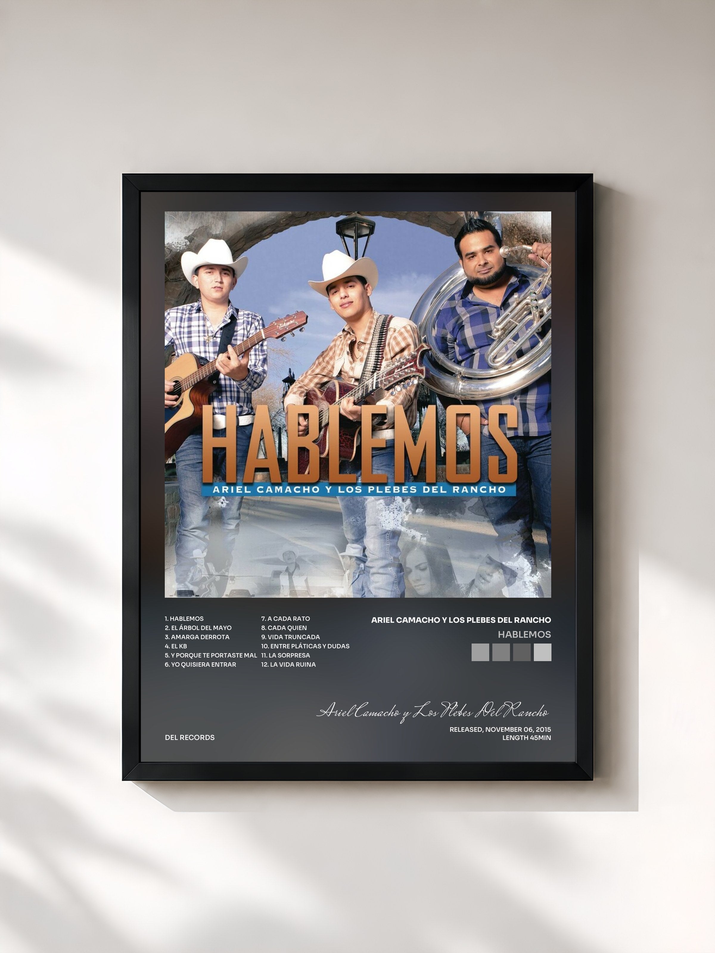 #noir Tableau de l'album Hablemos de Ariel Camacho y Los Plebes Del Rancho, cadre noir, imprimé et encadré en France