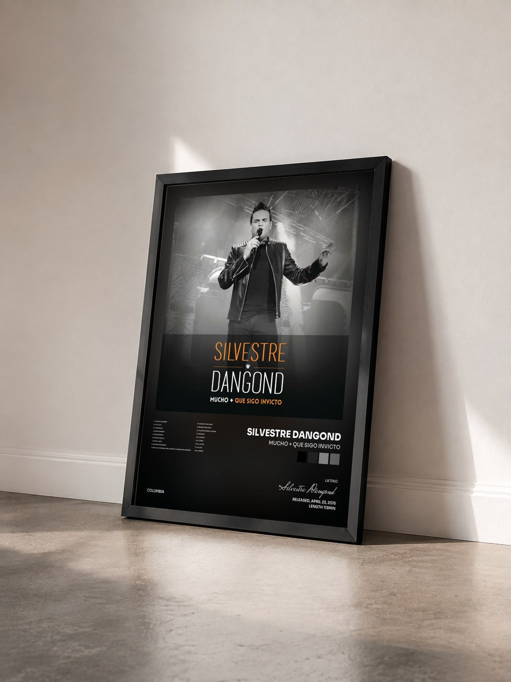 #noir Tableau de l'album Mucho + Que Sigo Invicto de Silvestre Dangond vu de trois quarts, cadre noir