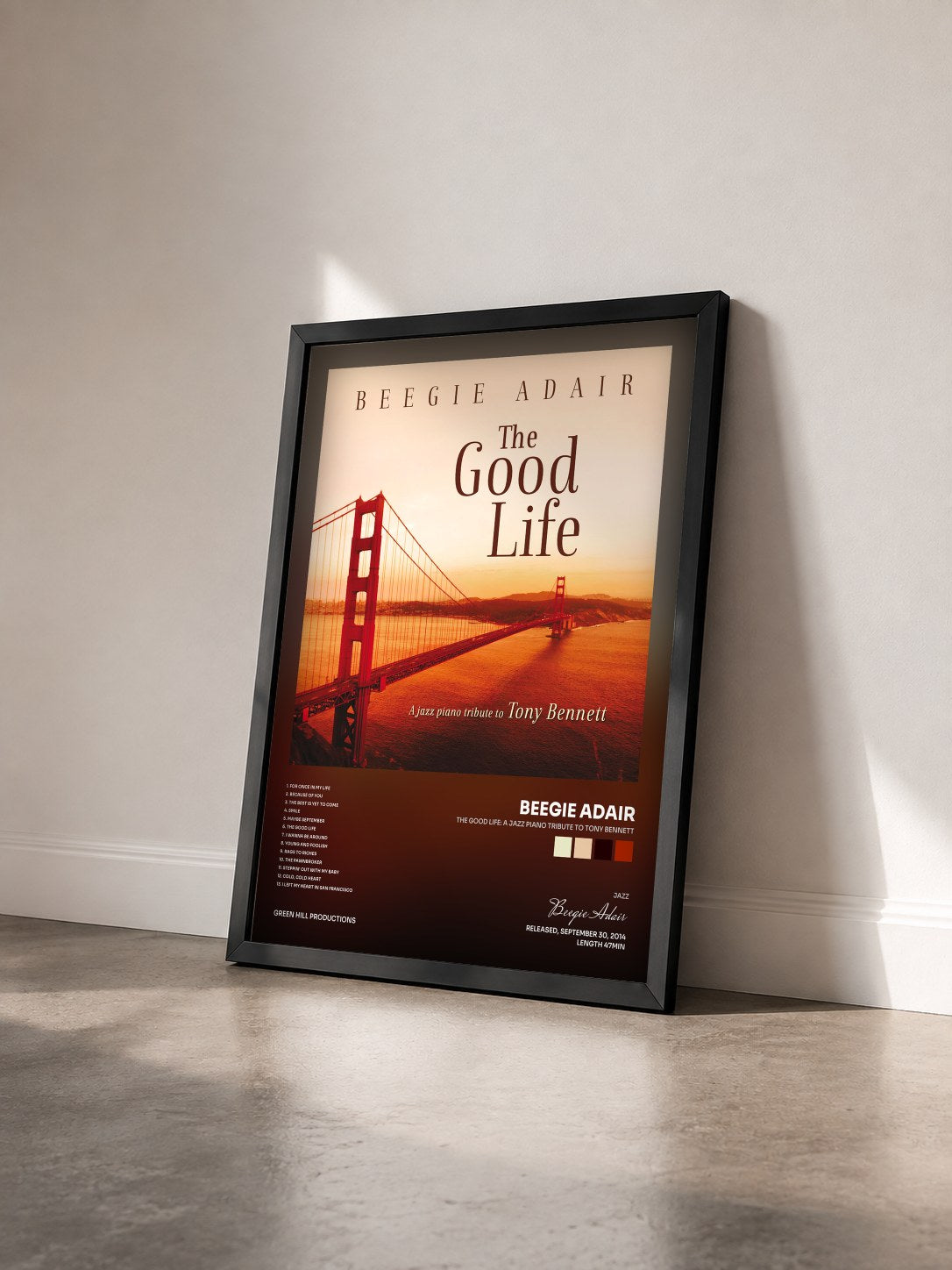 #noir Tableau de l'album The Good Life: A Jazz Piano Tribute To Tony Bennett de Beegie Adair vu de trois quarts, cadre noir