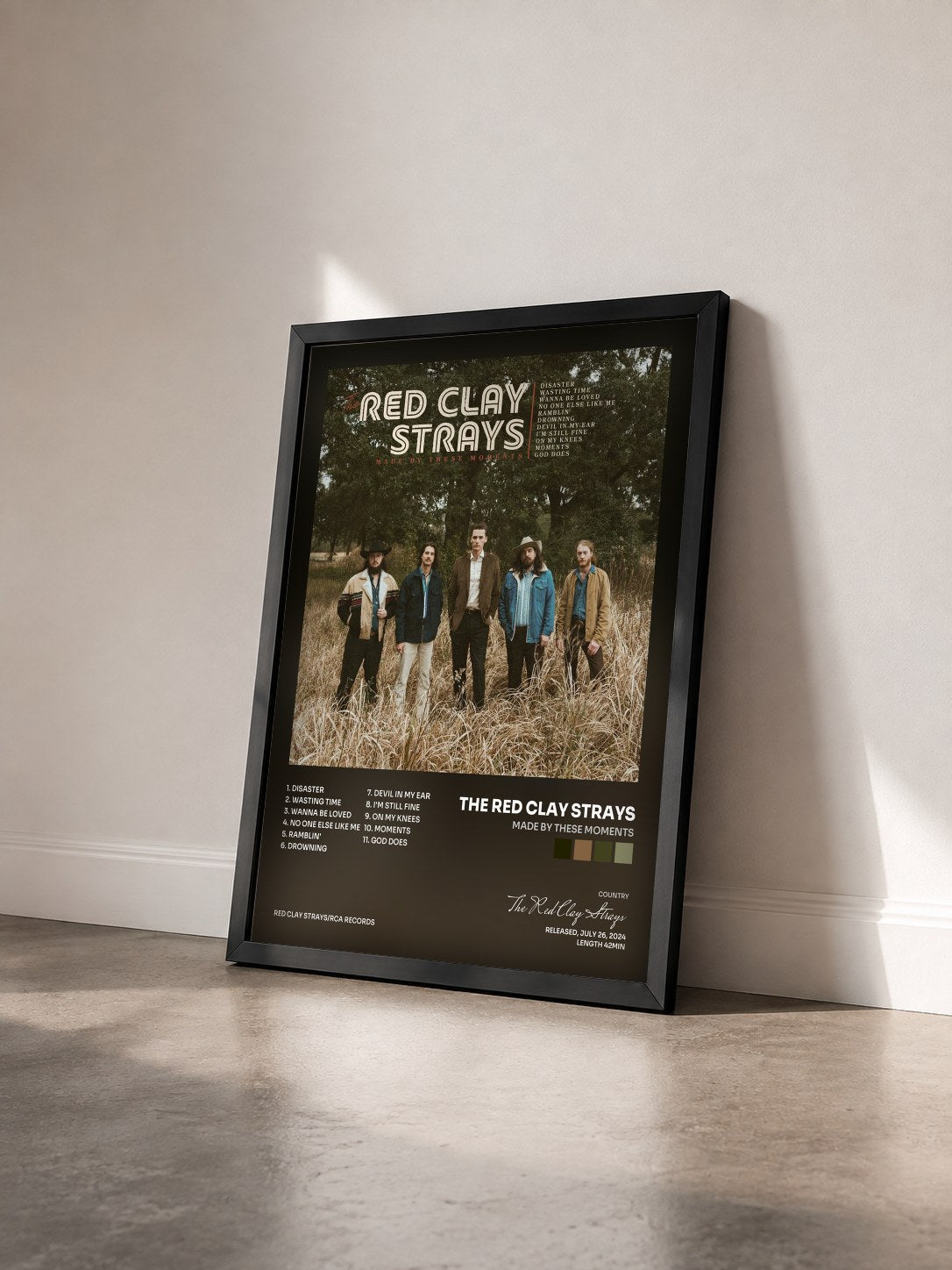 #noir Tableau de l'album Made by These Moments de The Red Clay Strays vu de trois quarts, cadre noir