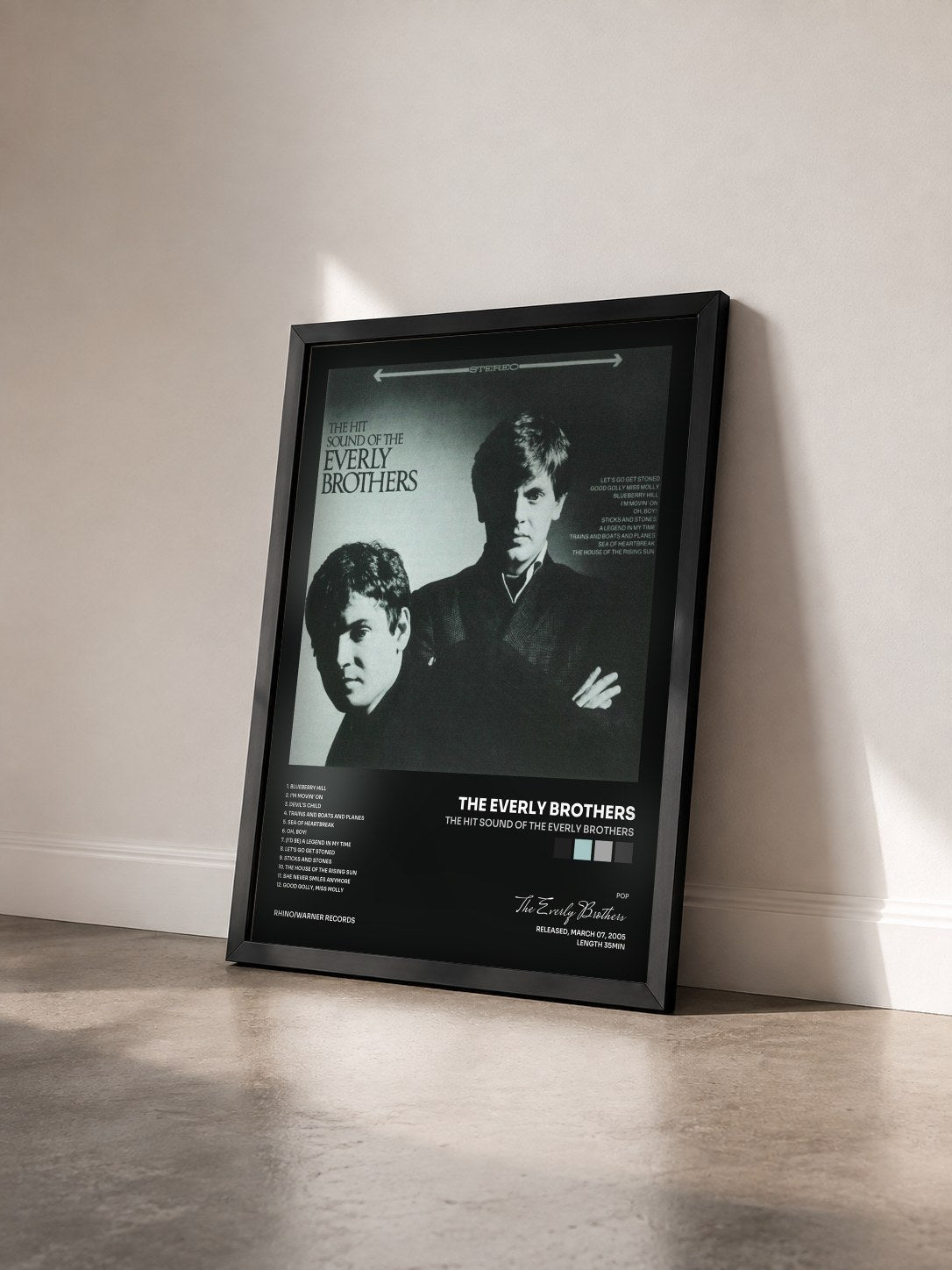#noir Tableau de l'album The Hit Sound of The Everly Brothers de The Everly Brothers vu de trois quarts, cadre noir