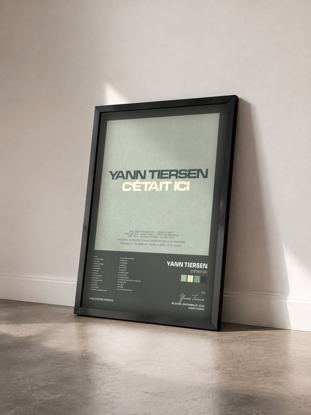 #noir Tableau de l'album C'était ici de Yann Tiersen vu de trois quarts, cadre noir