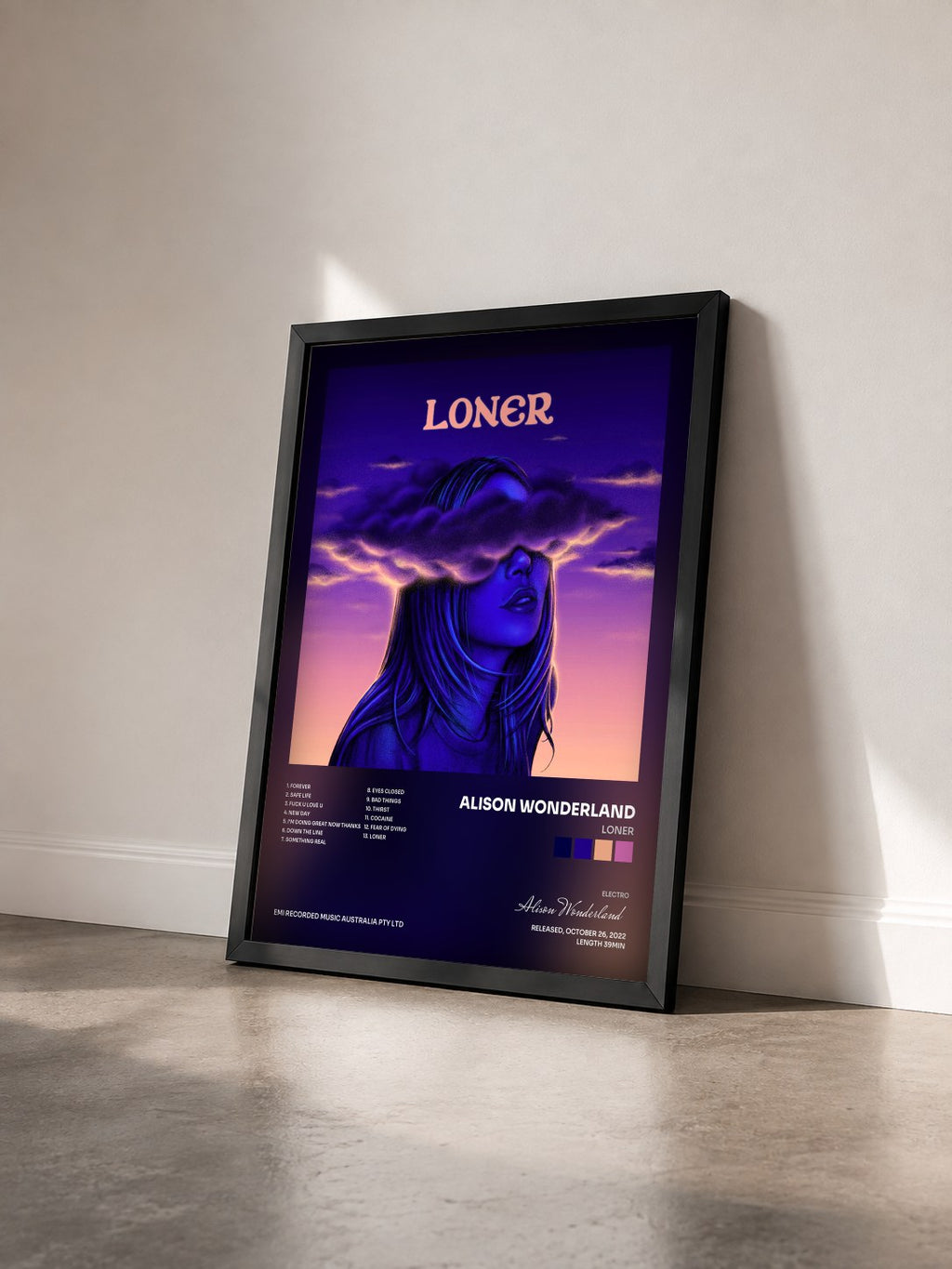 #noir Tableau de l'album Loner de Alison Wonderland vu de trois quarts, cadre noir