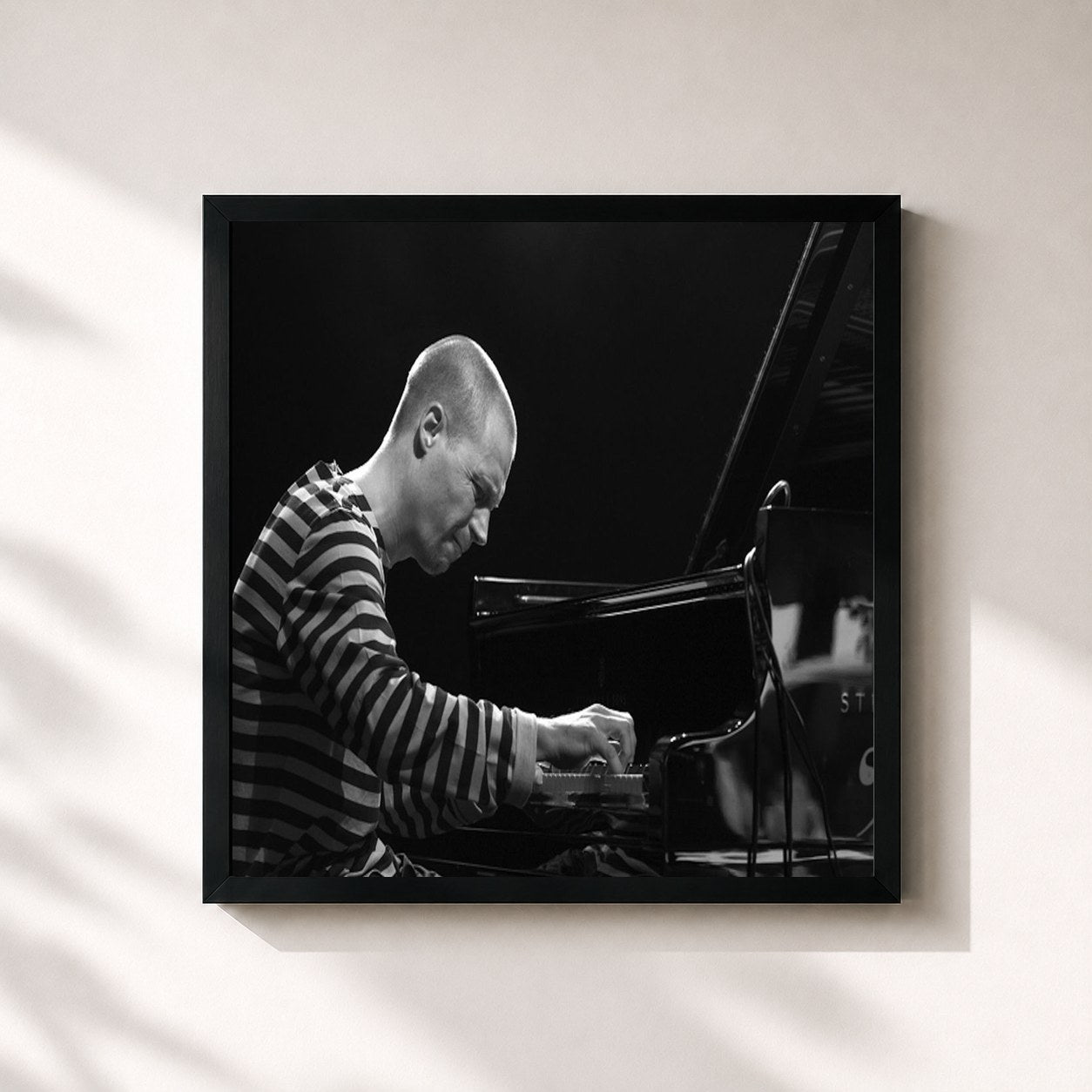#noir Tableau carré de l'album Intromotion de Esbjörn Svensson Trio, cadre noir 32x32 cm