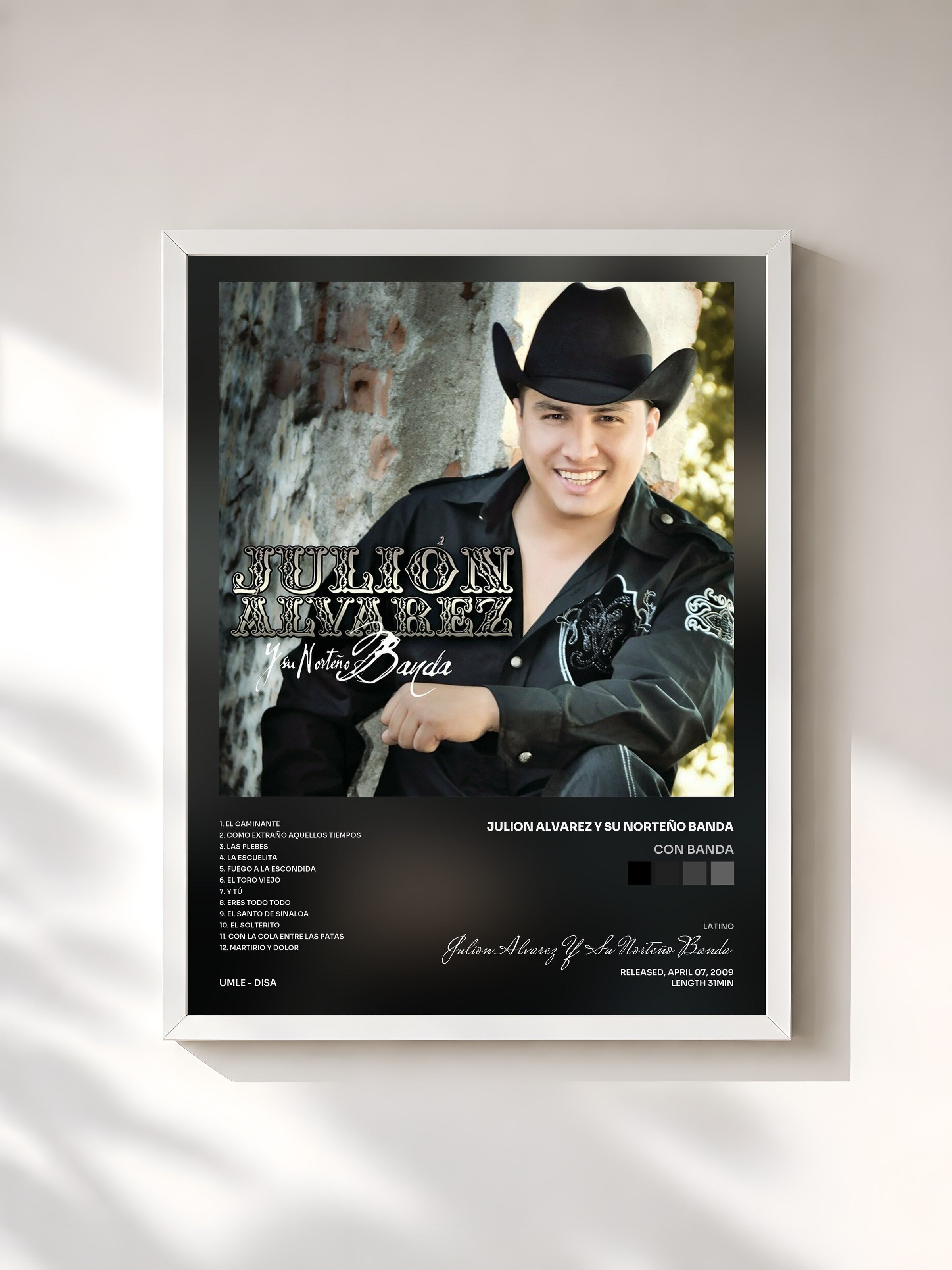 #blanc Tableau de l'album Con Banda de Julion Alvarez Y Su Norteño Banda, cadre blanc, imprimé et encadré en France