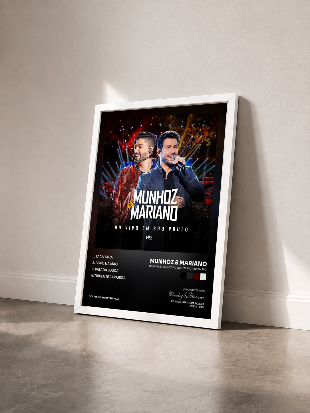 #blanc Tableau de l'album Munhoz & Mariano Ao Vivo Em São Paulo - EP 2 de Munhoz & Mariano vu de trois quarts, cadre blanc