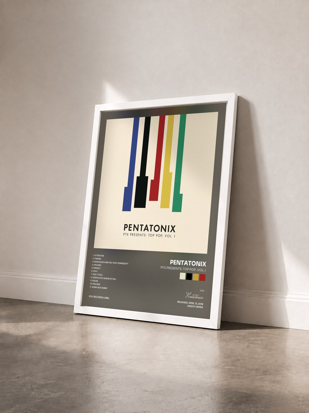 #blanc PTX Presents: Top Pop, Vol. I de Pentatonix en lámina enmarcada vista de tres cuartos, marco blanco