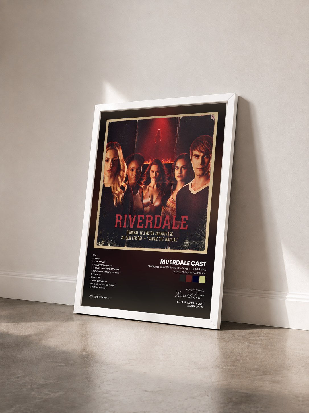 #blanc Tableau de l'album Riverdale: Special Episode - Carrie The Musical (Original Television Soundtrack) de Riverdale Cast vu de trois quarts, cadre blanc