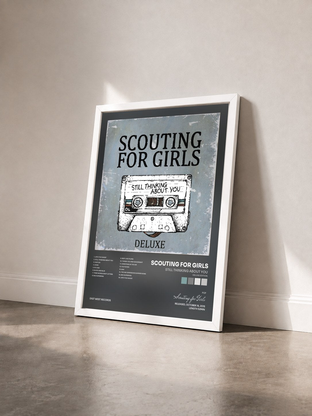 #blanc Tableau de l'album Still Thinking About You (Deluxe Edition) de Scouting for Girls vu de trois quarts, cadre blanc