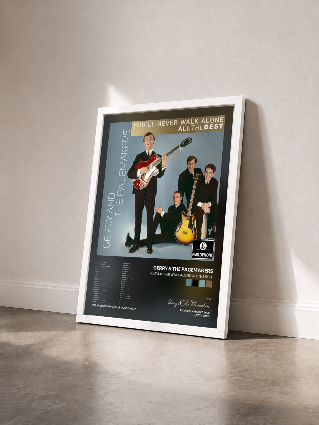 #blanc Tableau de l'album You'll Never Walk Alone: All the Best de Gerry & The Pacemakers vu de trois quarts, cadre blanc