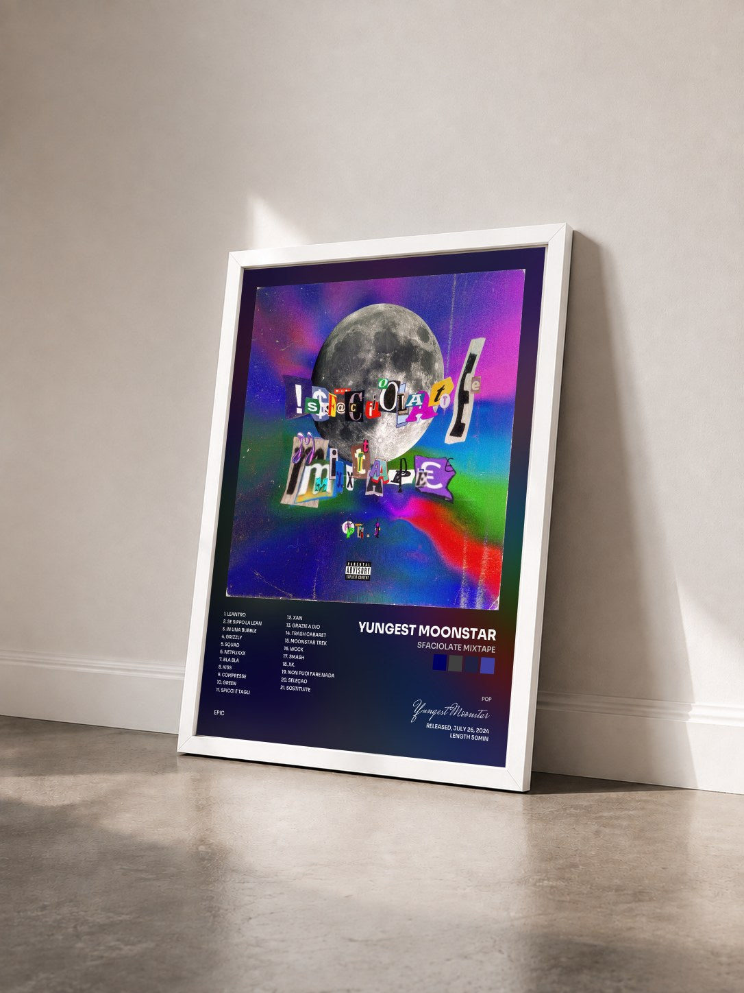 #blanc Tableau de l'album sFaCioLaTe miXTaPe de Yungest Moonstar vu de trois quarts, cadre blanc