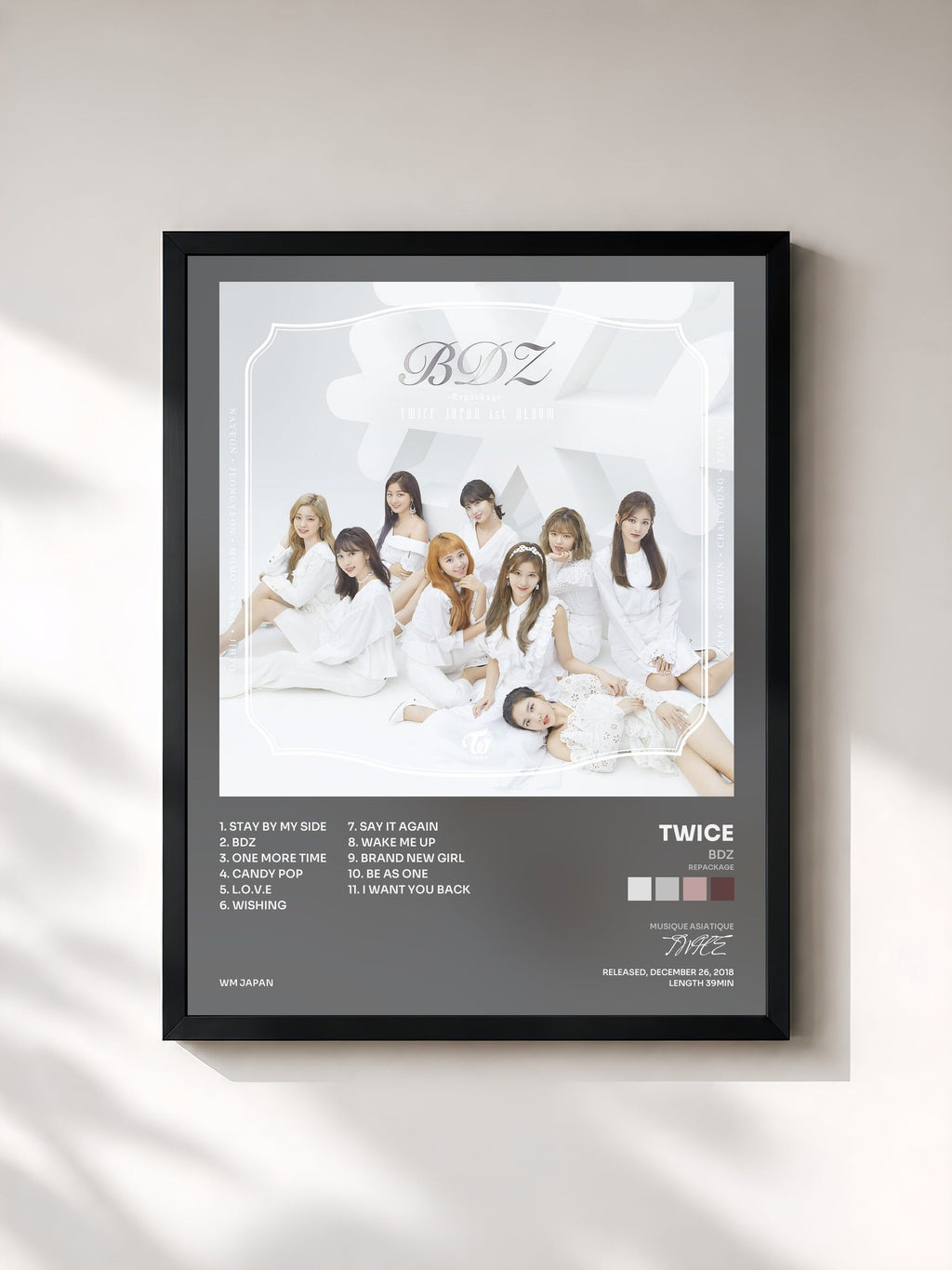#noir BDZ (Repackage) di TWICE in stampa incorniciata, cornice nera, stampata e incorniciata in Francia