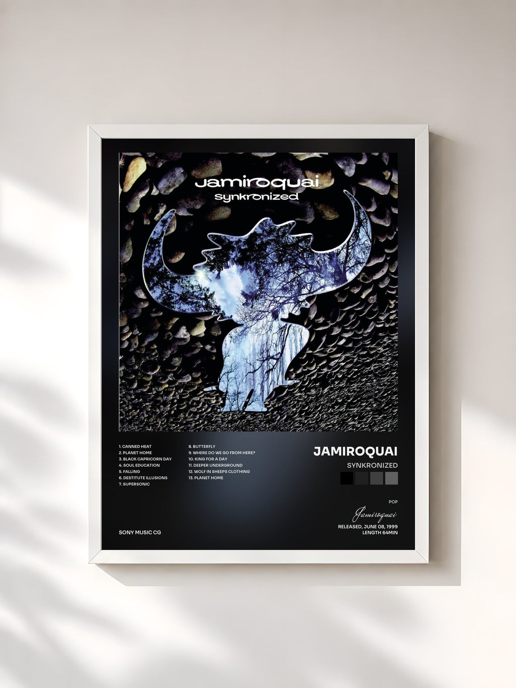 #blanc Synkronized von Jamiroquai als gerahmter Kunstdruck, weißer Rahmen, gedruckt und gerahmt in Frankreich