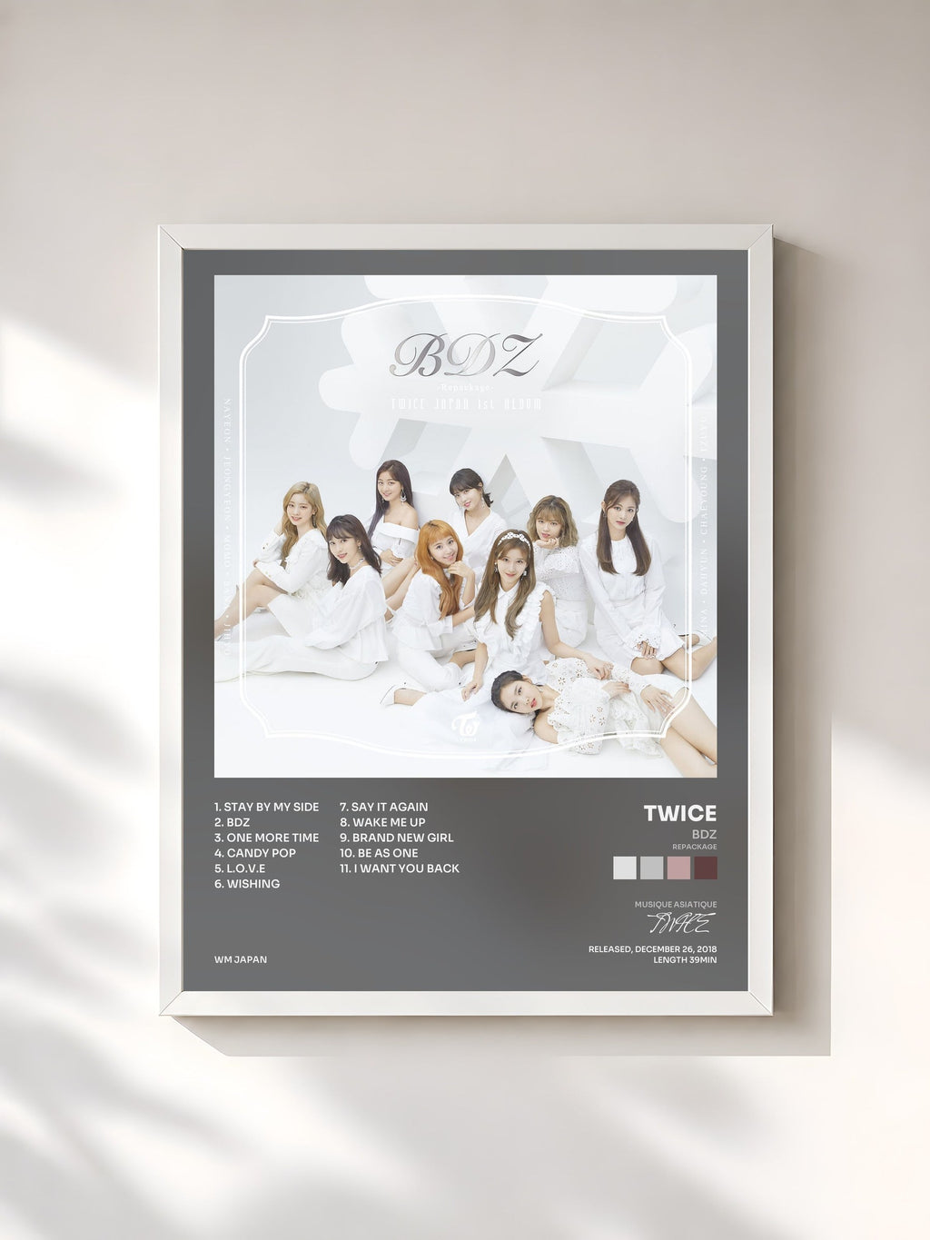 #blanc BDZ (Repackage) di TWICE in stampa incorniciata, cornice bianca, stampata e incorniciata in Francia