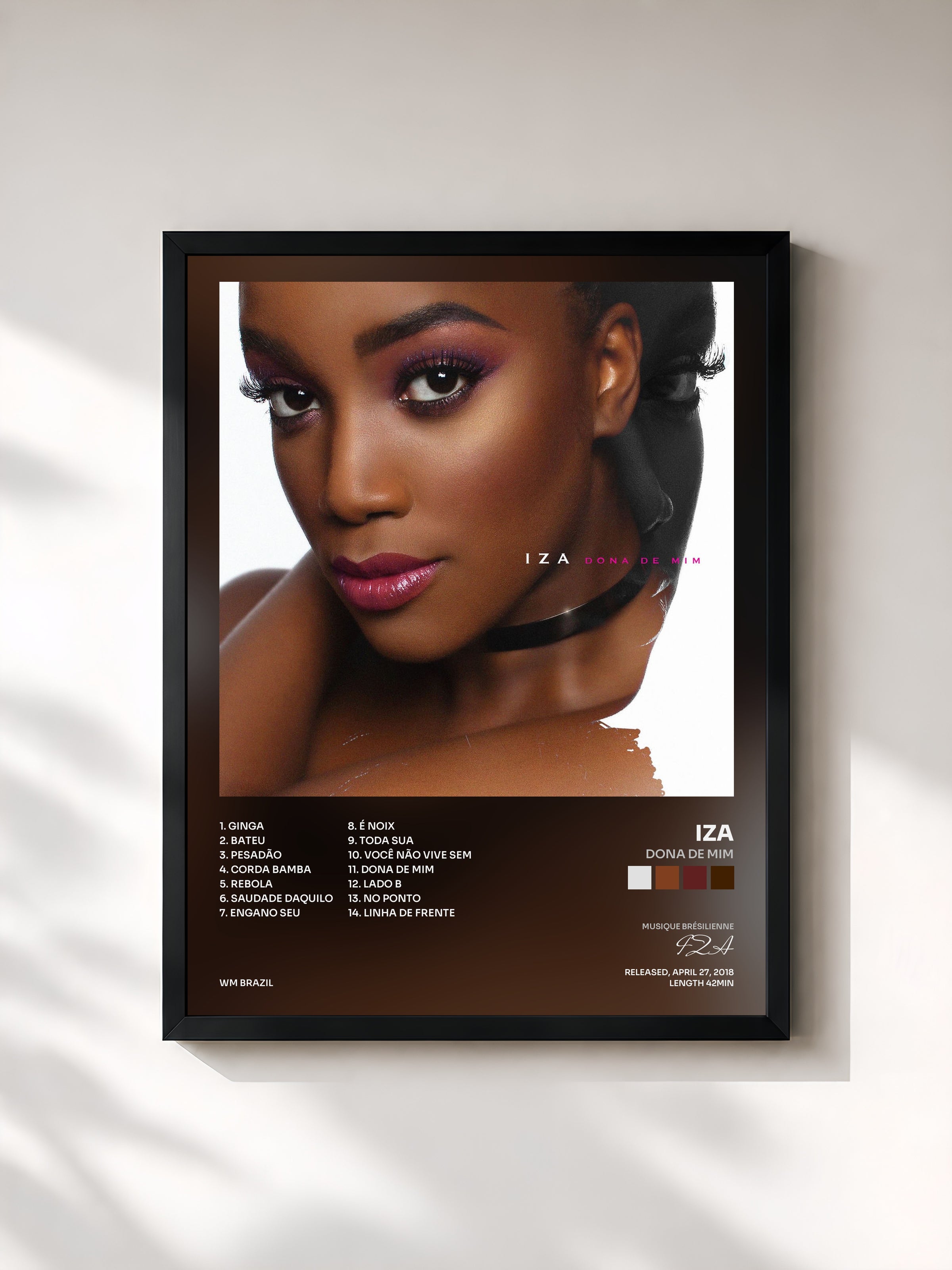 #noir Dona by mim de IZA as a framed art print, black frame, printed and framed in France