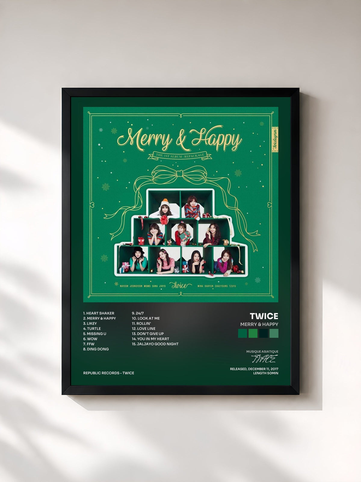 #noir Tableau de l'album Merry & Happy de TWICE, cadre noir, imprimé et encadré en France