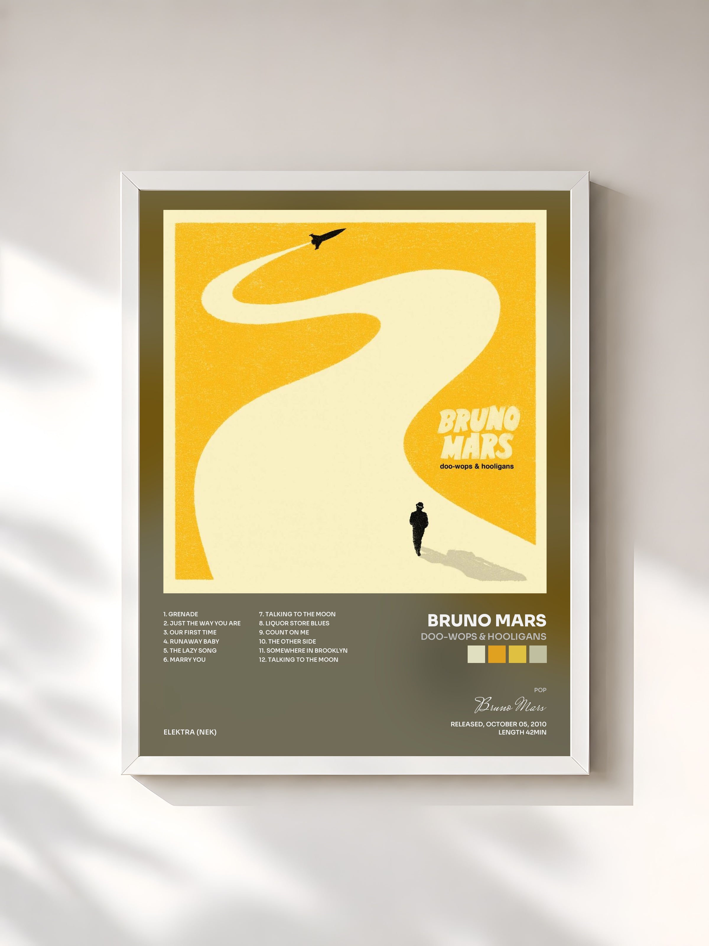 #blanc Doo-Wops & Hooligans von Bruno Mars als gerahmter Kunstdruck, weißer Rahmen, gedruckt und gerahmt in Frankreich