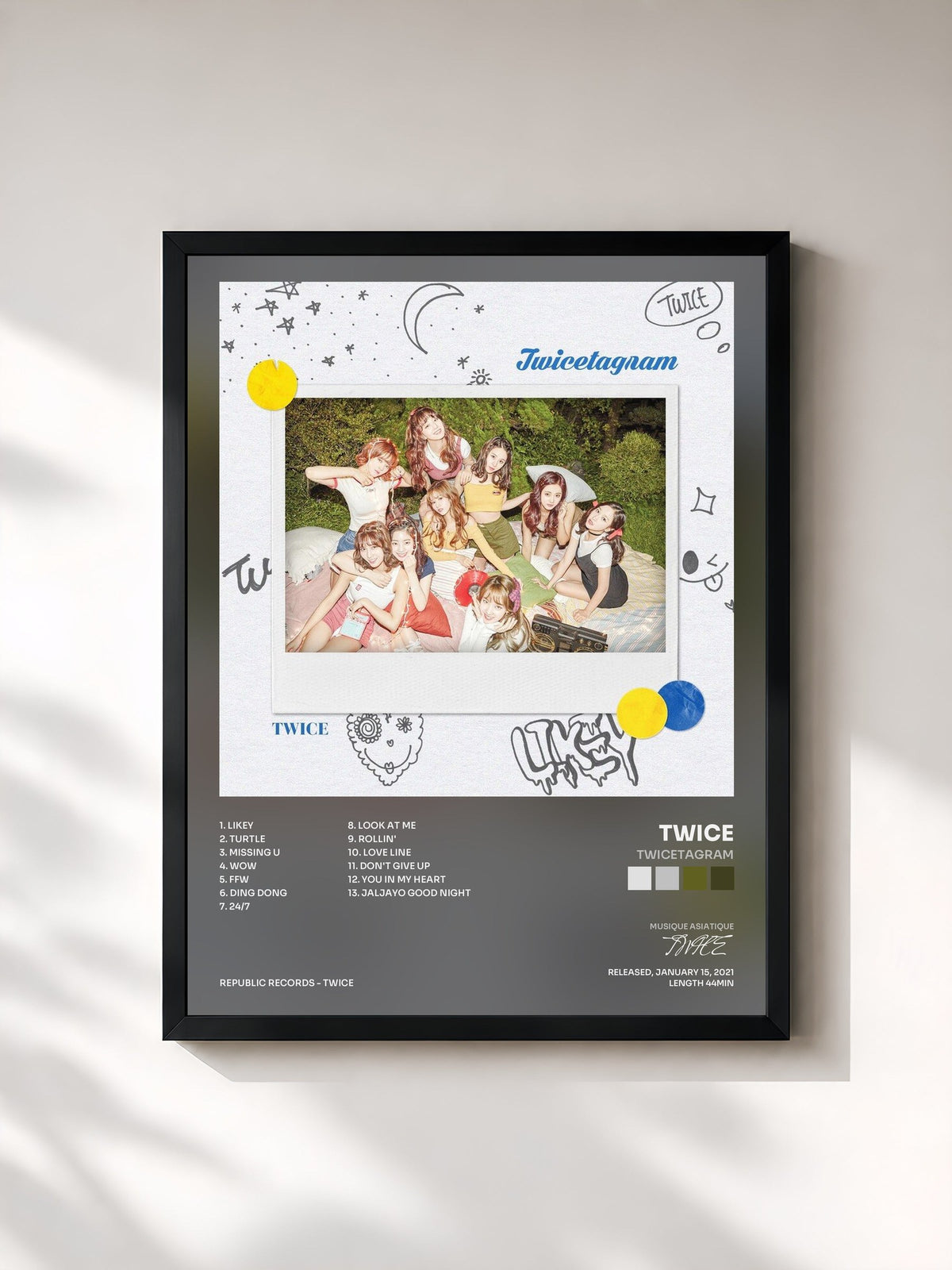 #noir Tableau de l'album Twicetagram de TWICE, cadre noir, imprimé et encadré en France