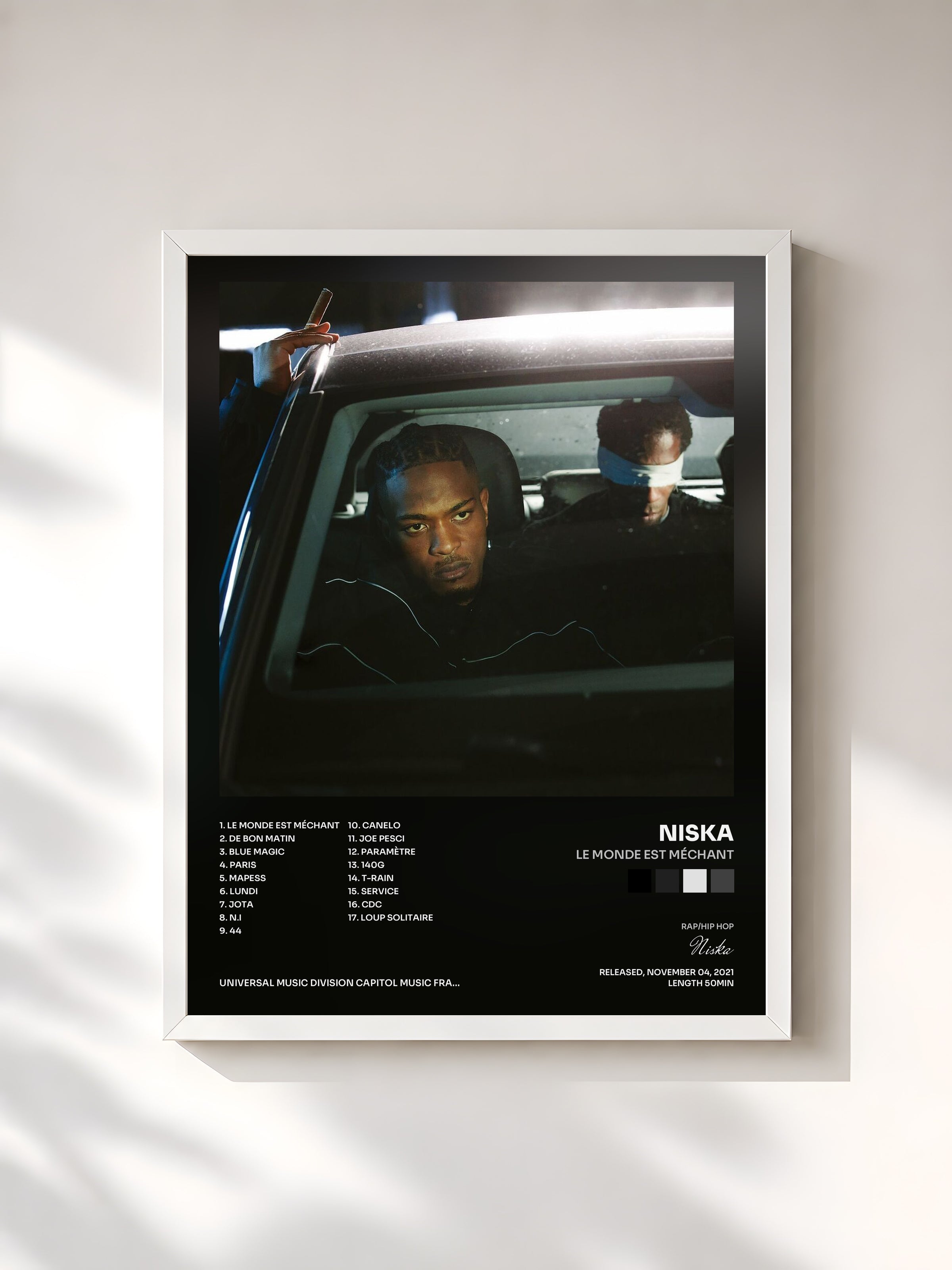 #blanc Tableau de l'album Le monde est méchant de Niska, cadre blanc, imprimé et encadré en France