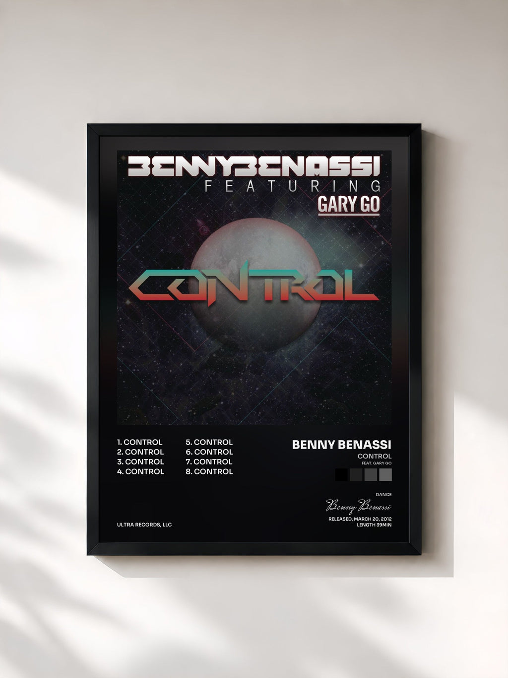 #noir Control (feat. Gary Go) di Benny Benassi in stampa incorniciata, cornice nera, stampata e incorniciata in Francia
