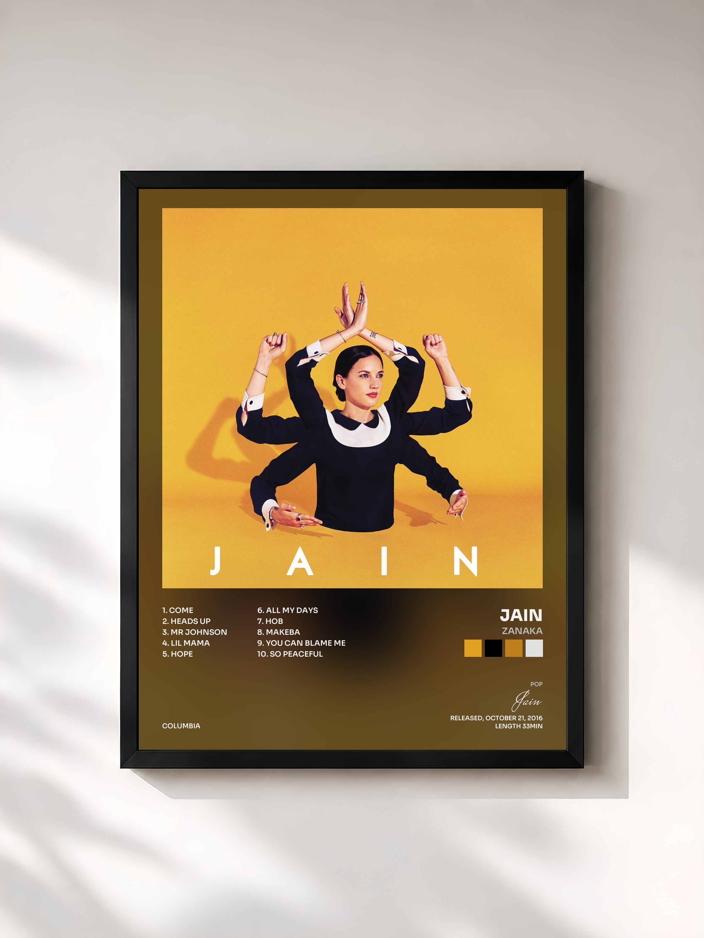 #noir Tableau de l'album Zanaka de Jain, cadre noir, imprimé et encadré en France