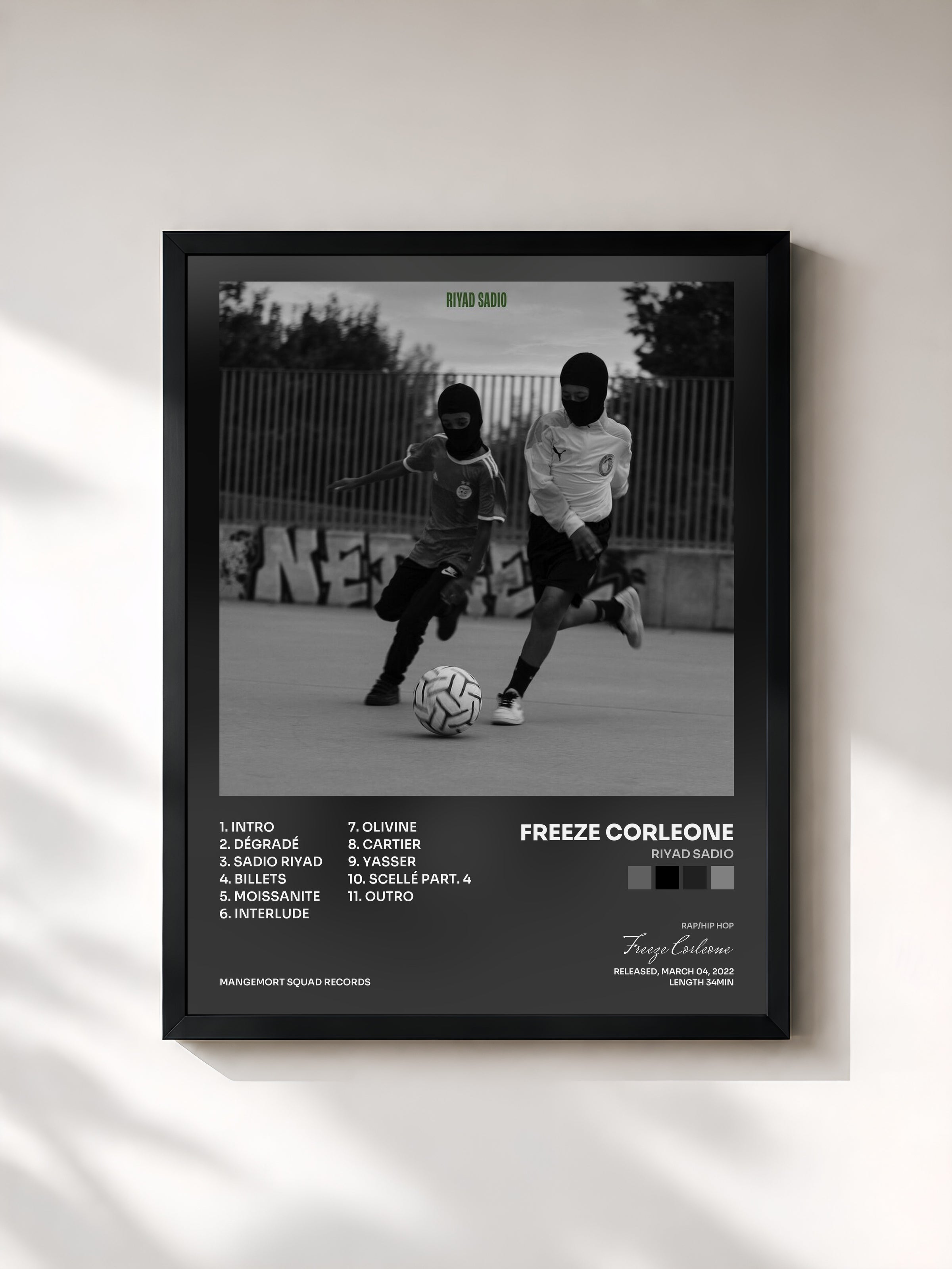 #noir Tableau de l'album RIYAD SADIO de Freeze Corleone, cadre noir, imprimé et encadré en France